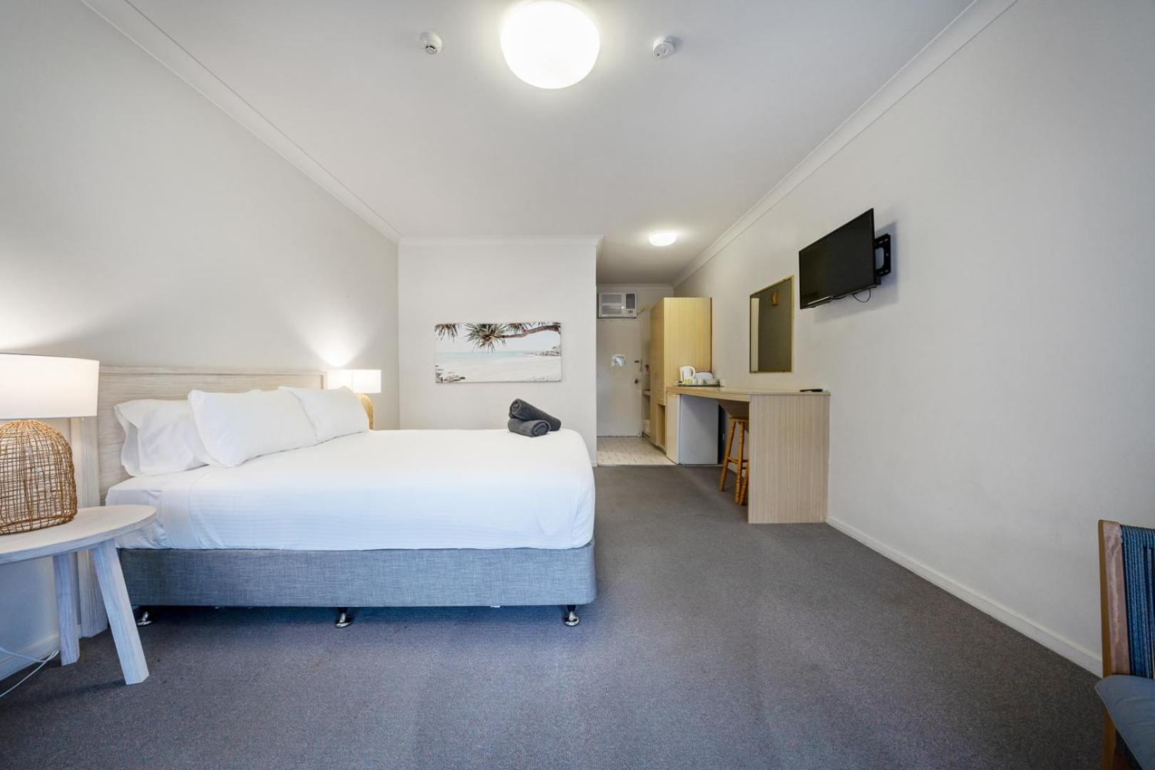 Queen Room - Disability Access - Not Pet Friendly - Photo 1