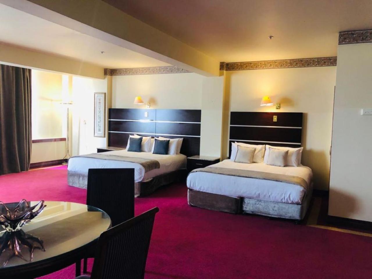 Executive Room - Photo 6