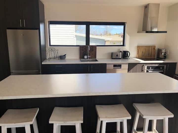 Three-Bedroom House photo 2