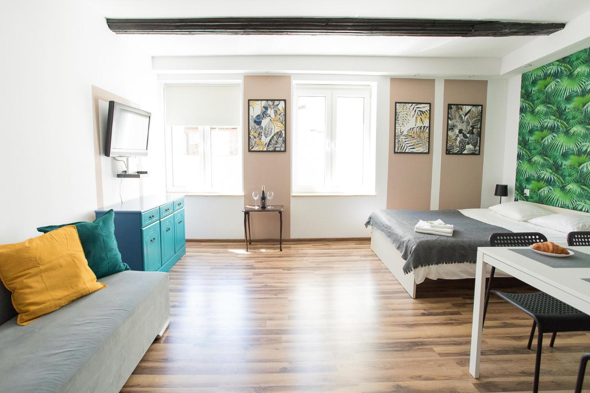 One-Bedroom Apartment - Photo 4