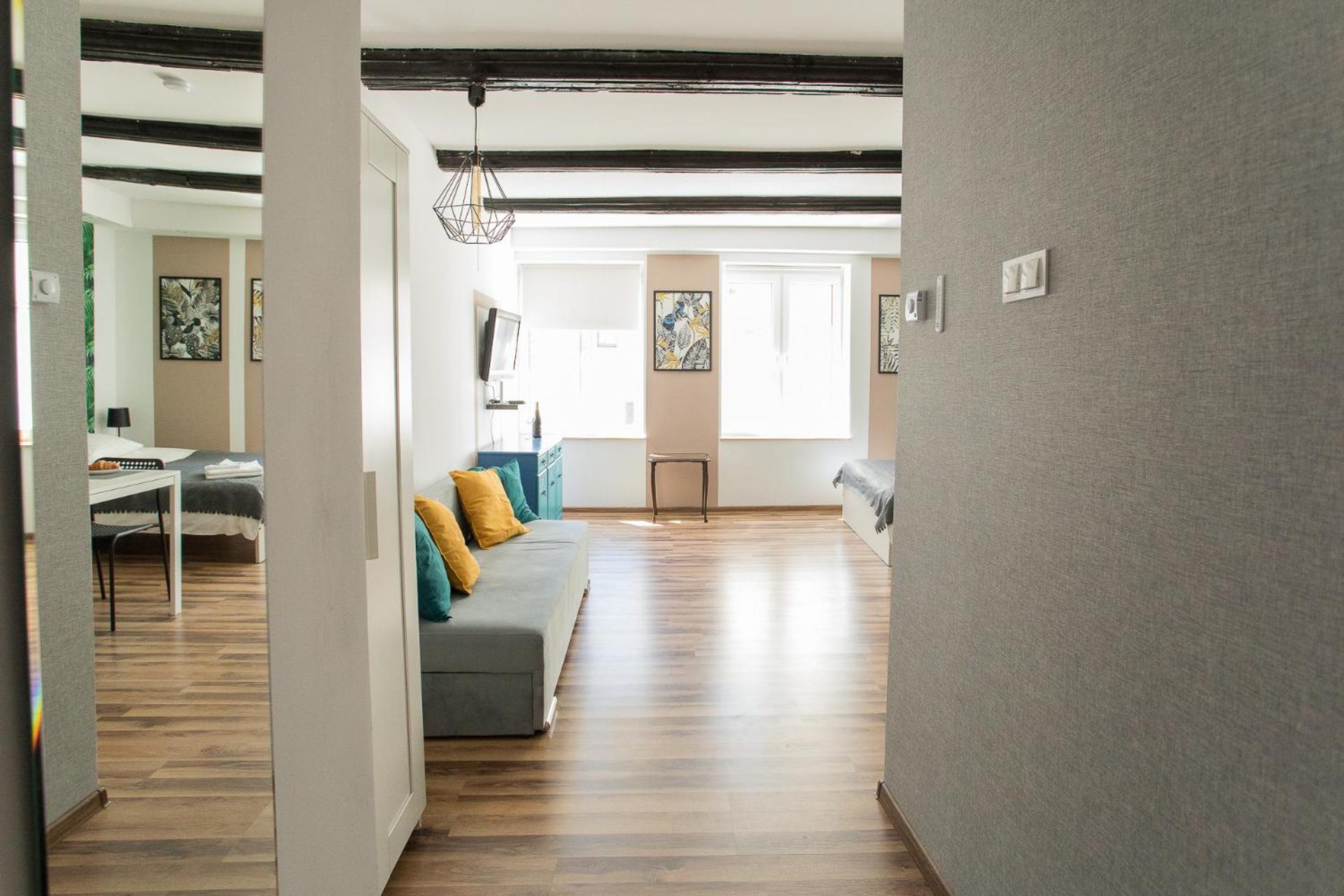 One-Bedroom Apartment - Photo 5