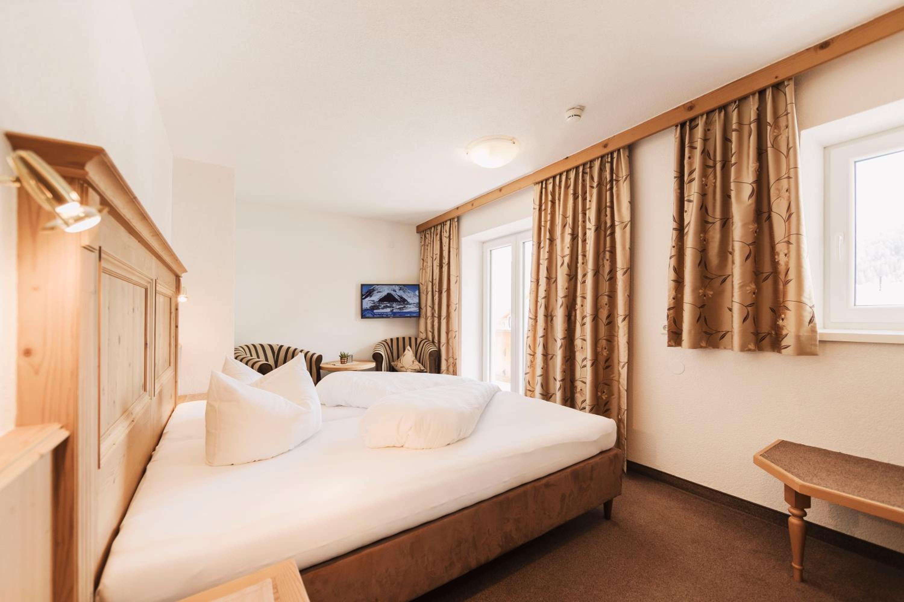 Standard Double Room photo 3