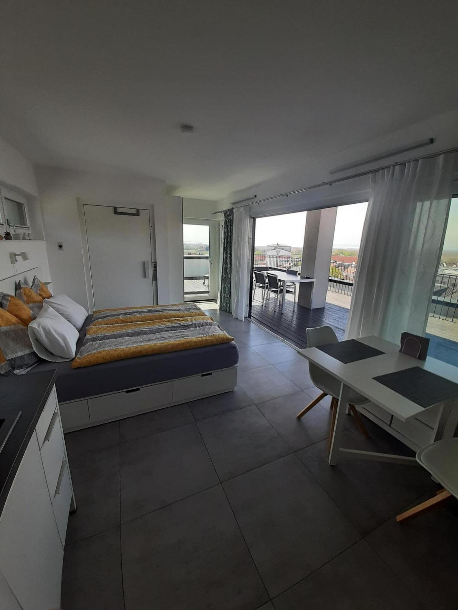 Apartment with Lake View photo 1