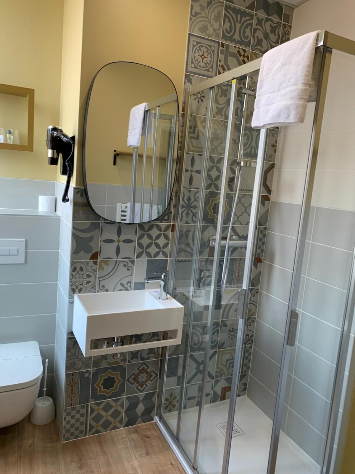Double Room - Photo 13