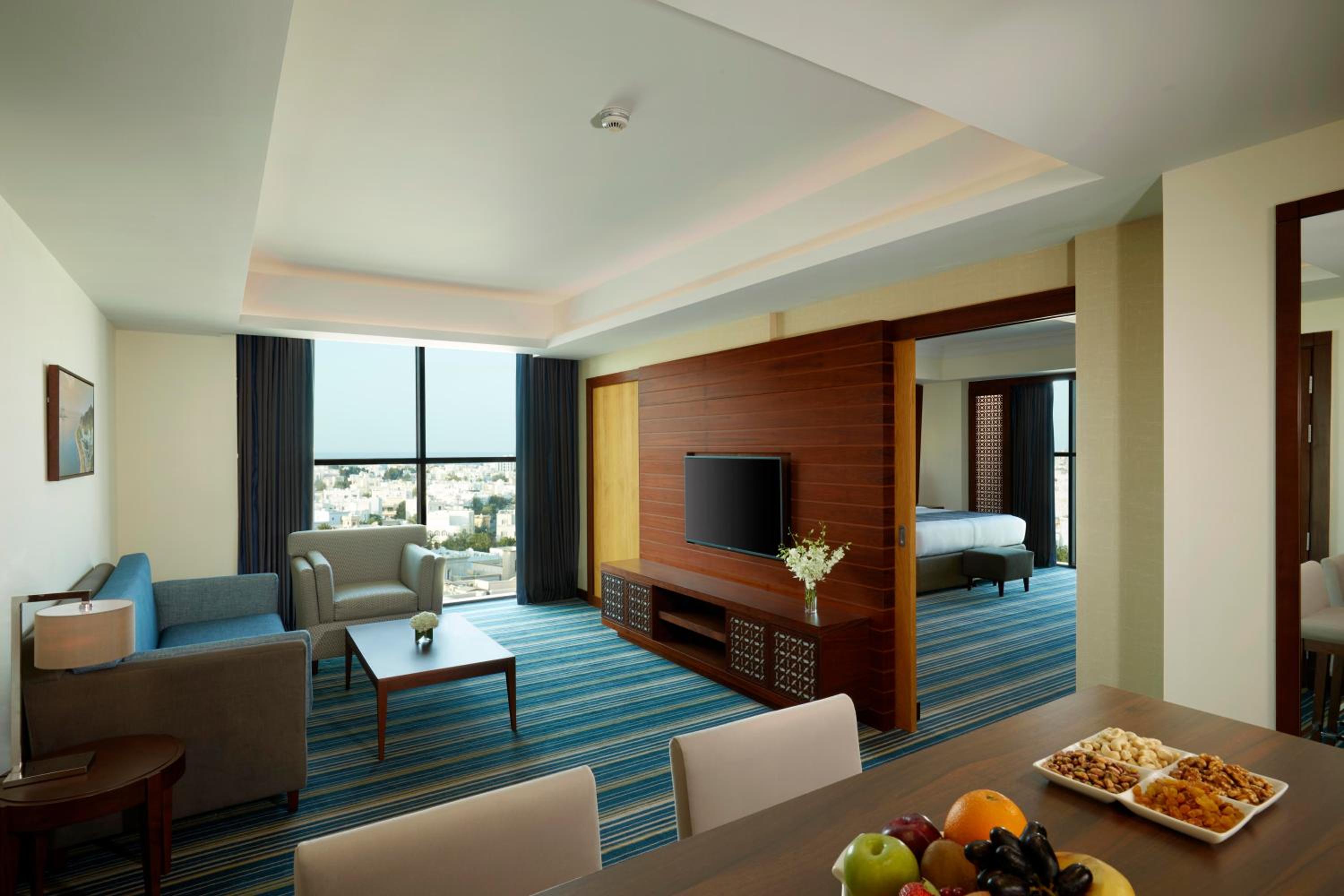 Deluxe Suite - 20% Discount on F&B Dining in restaurants, 30% on spa, and 30% on laundry services + Late check out and Early check in (subject to hotel availability) - Photo 2