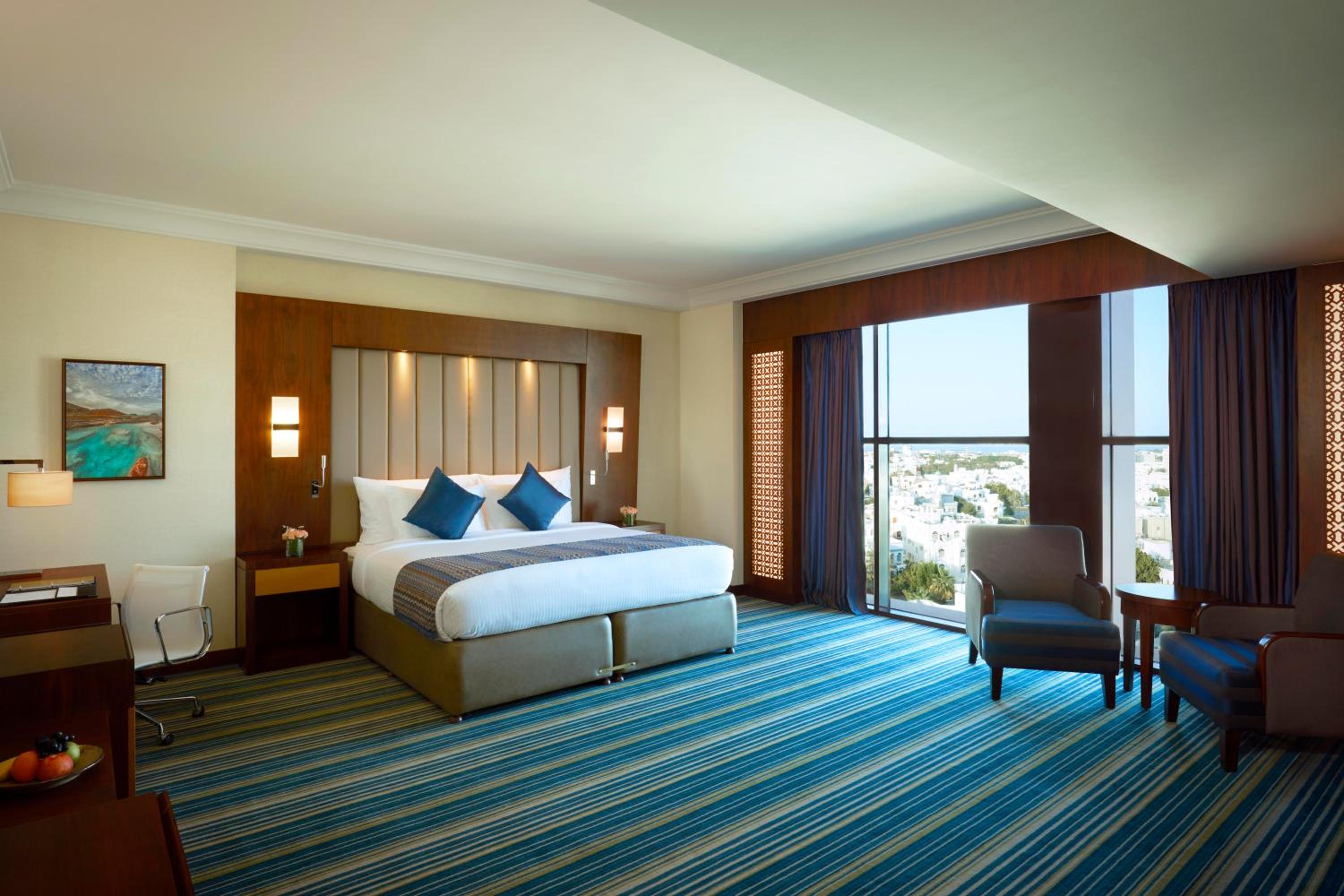 Deluxe Suite - 20% Discount on F&B Dining in restaurants, 30% on spa, and 30% on laundry services + Late check out and Early check in (subject to hotel availability) - Photo 3