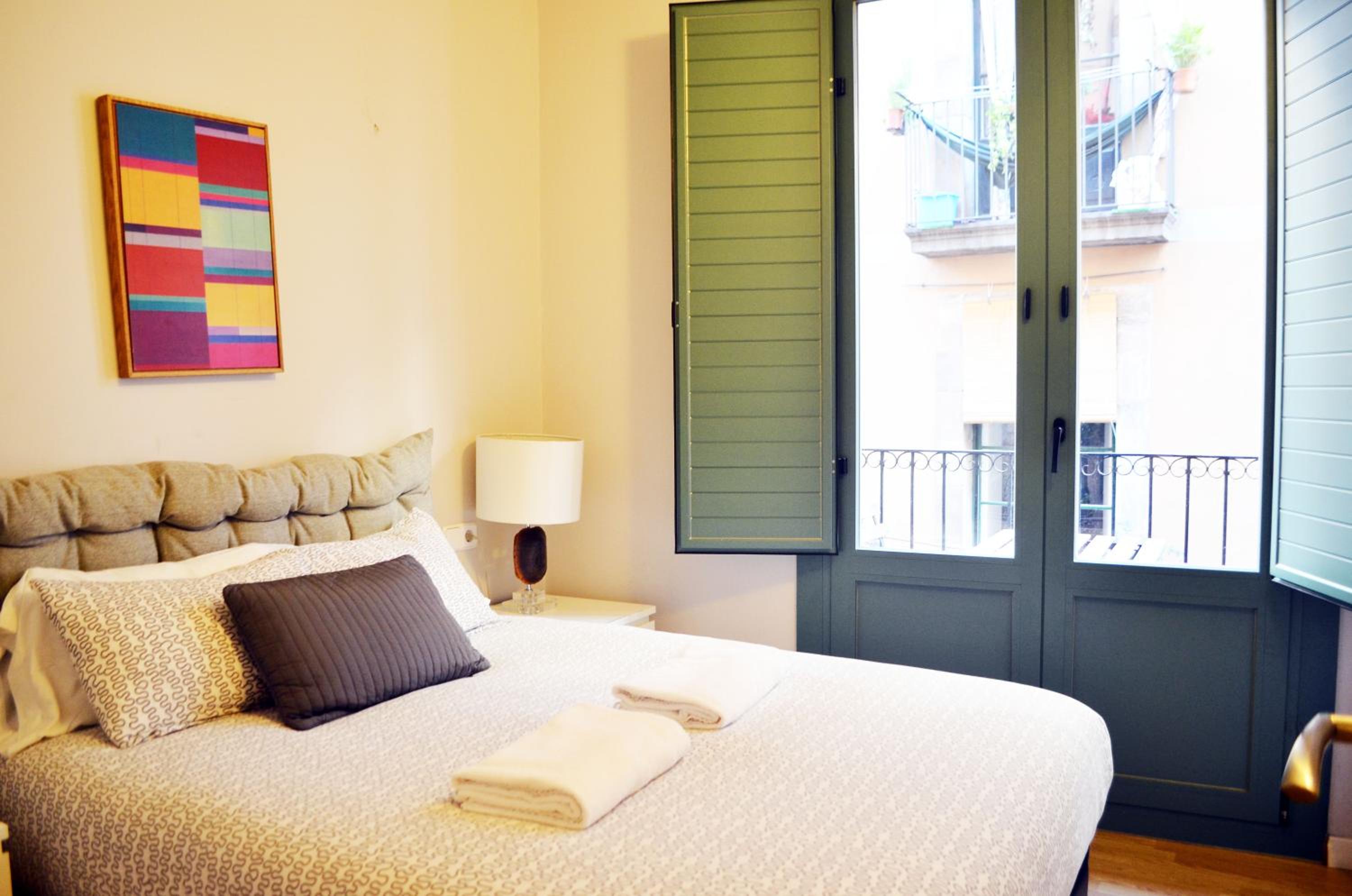 Apartment with Balcony photo 2