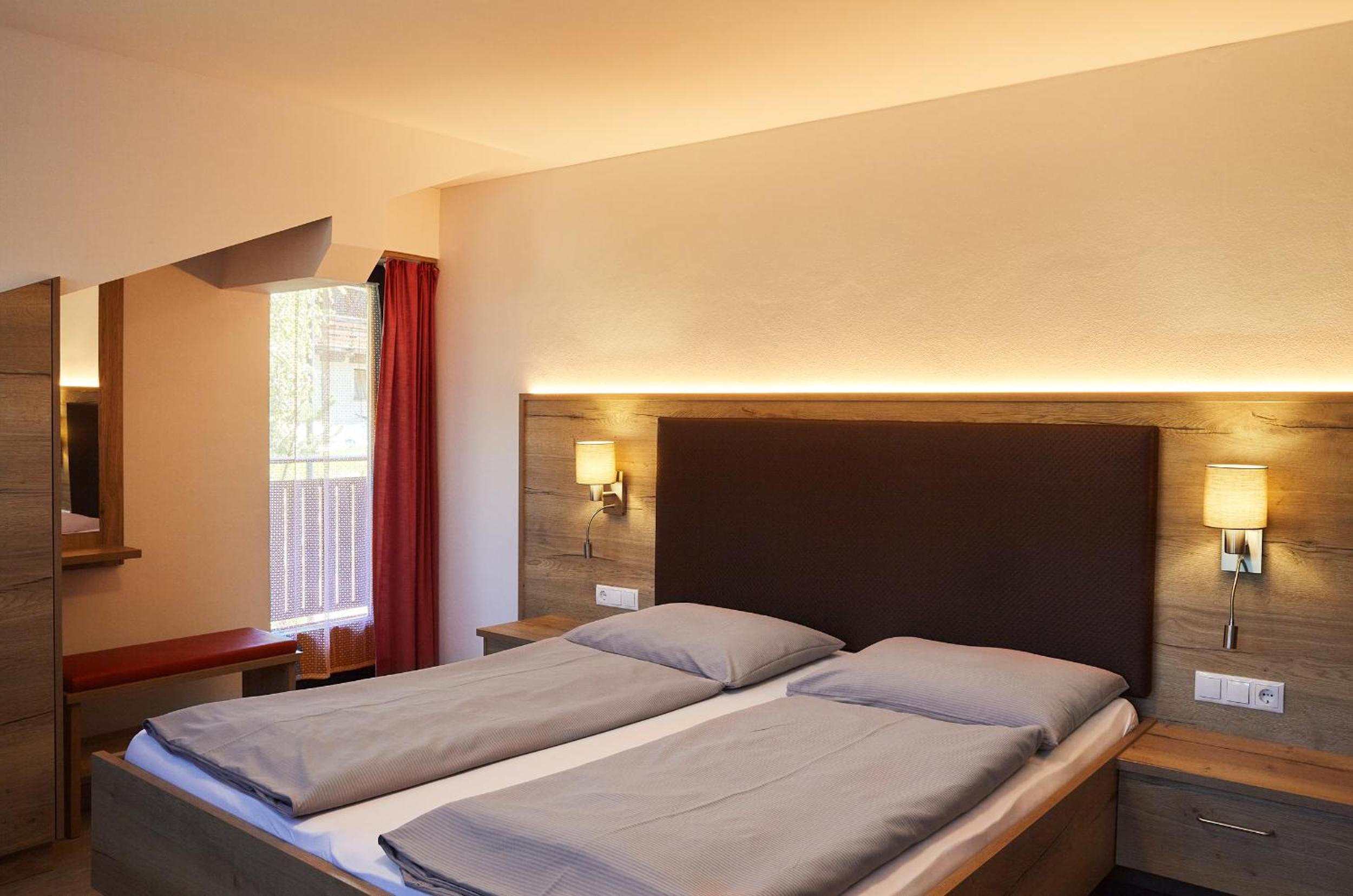 Standard Double Room - Photo 7