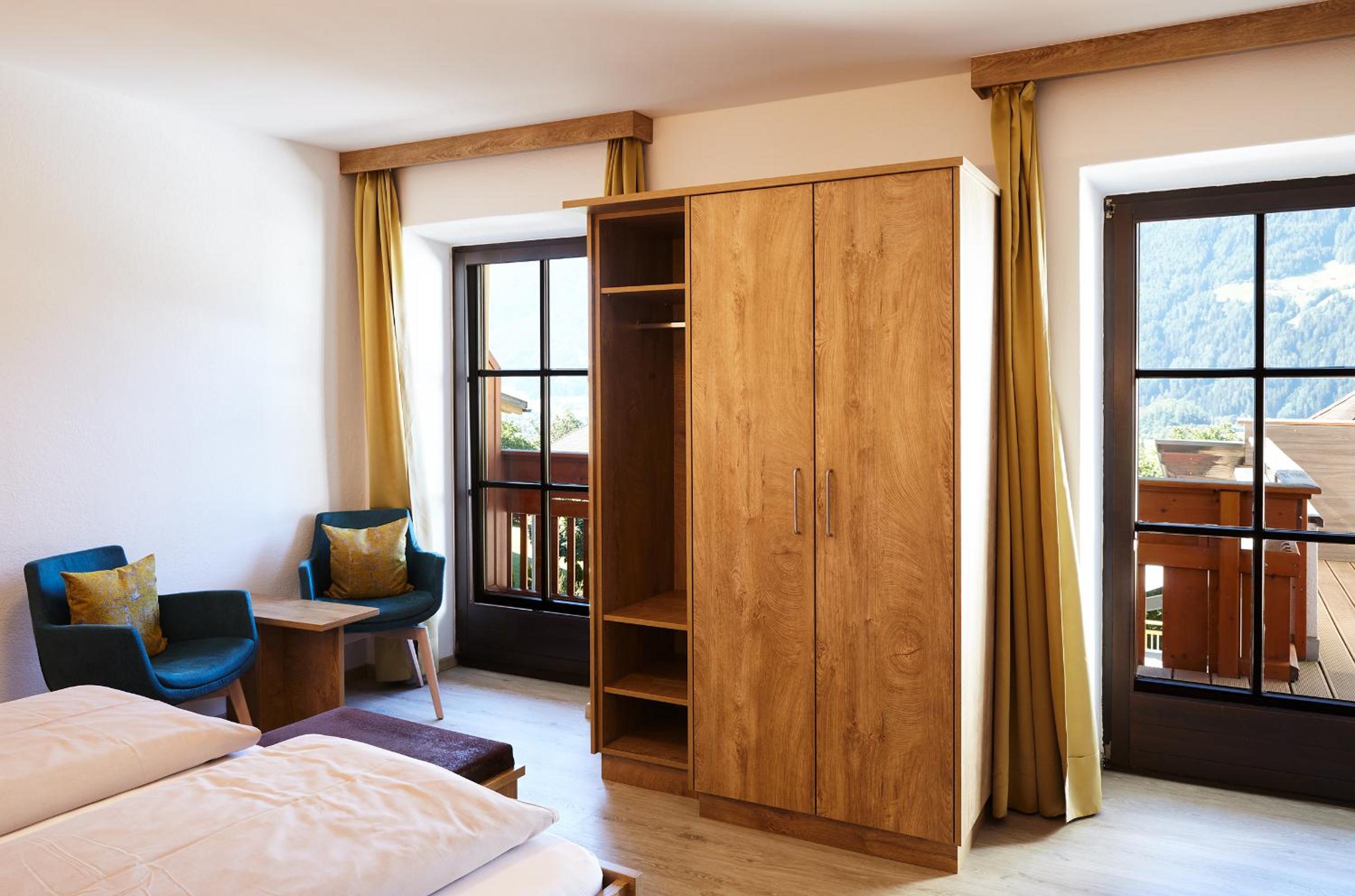 Standard Double Room - Photo 12