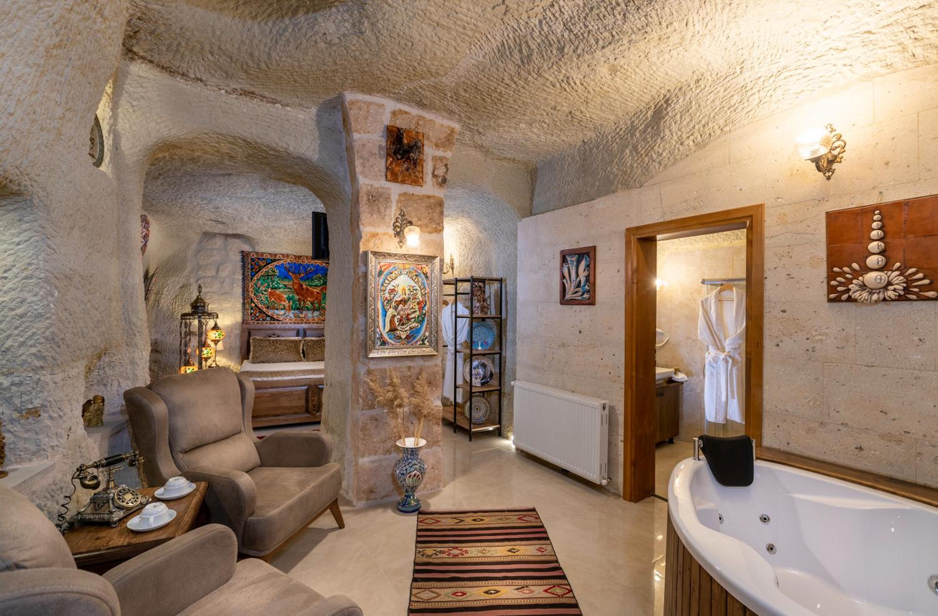 King Suite with Spa Bath