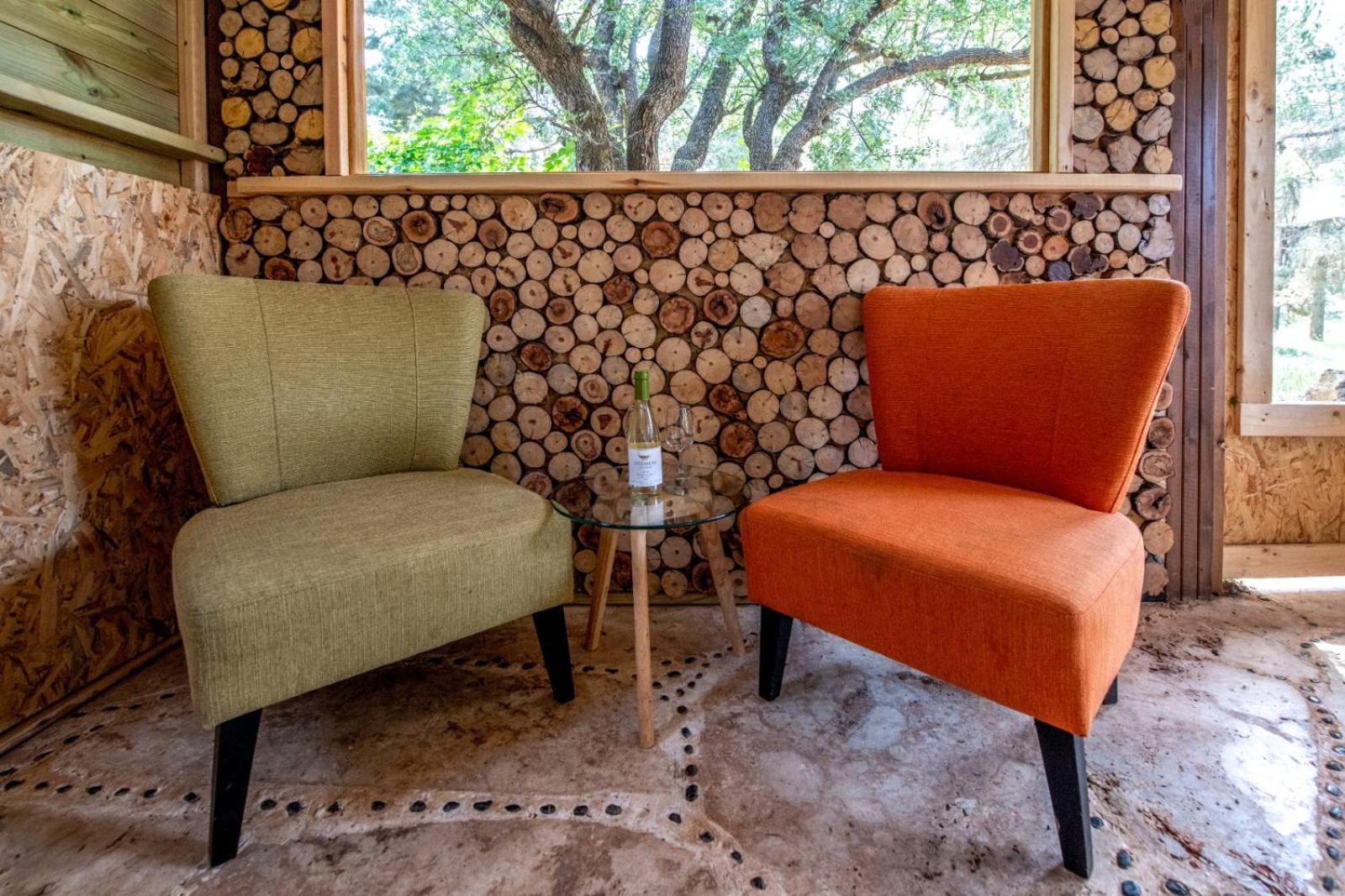 Family Room - Photo 5