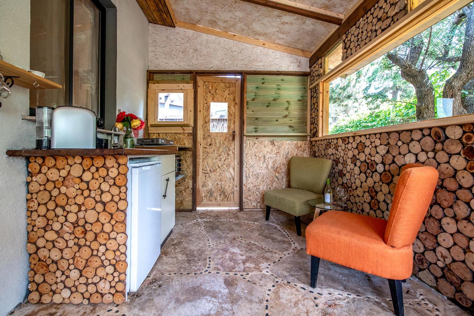 Family Room - Photo 14
