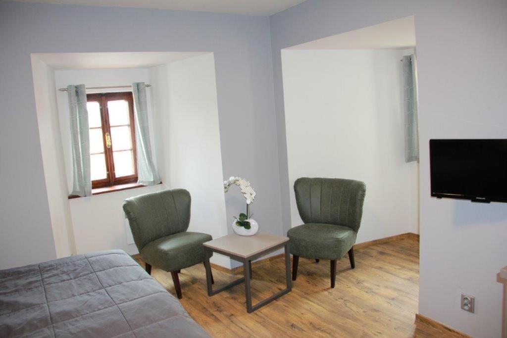 Double or Twin Room - Photo 4