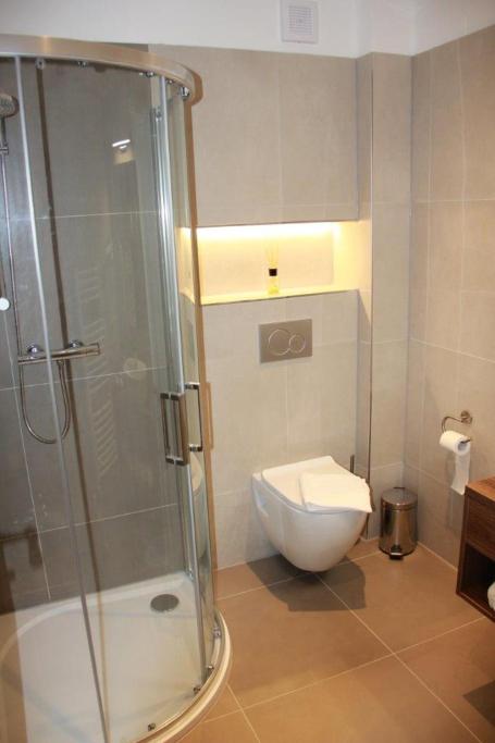 Double or Twin Room - Photo 5