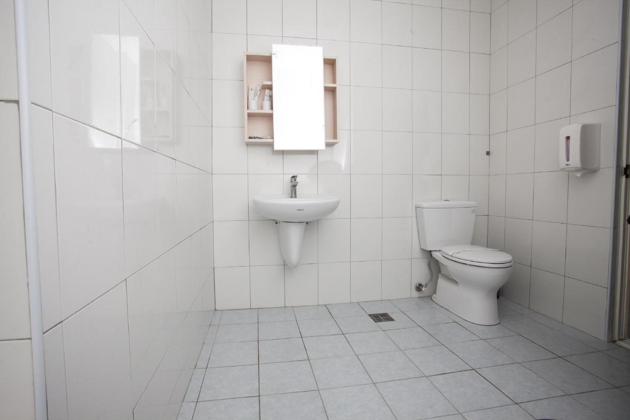 Standard Triple Room - Photo 4