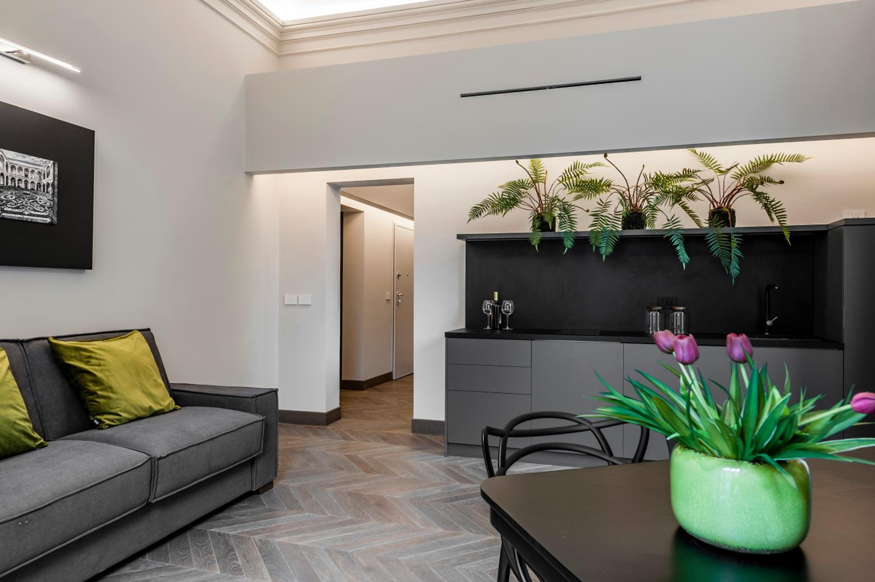 One-Bedroom Apartment - Photo 27