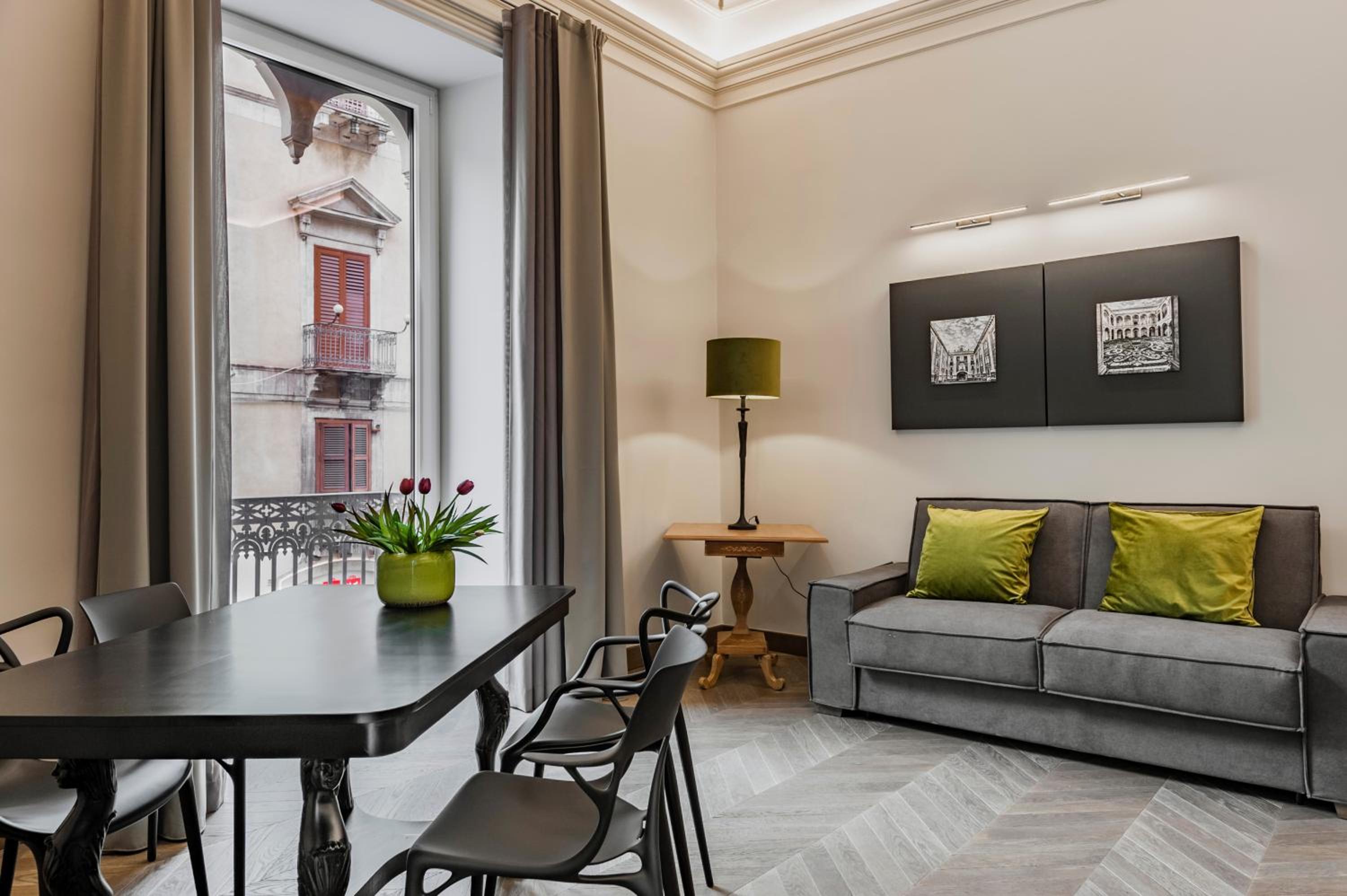 One-Bedroom Apartment - Photo 1