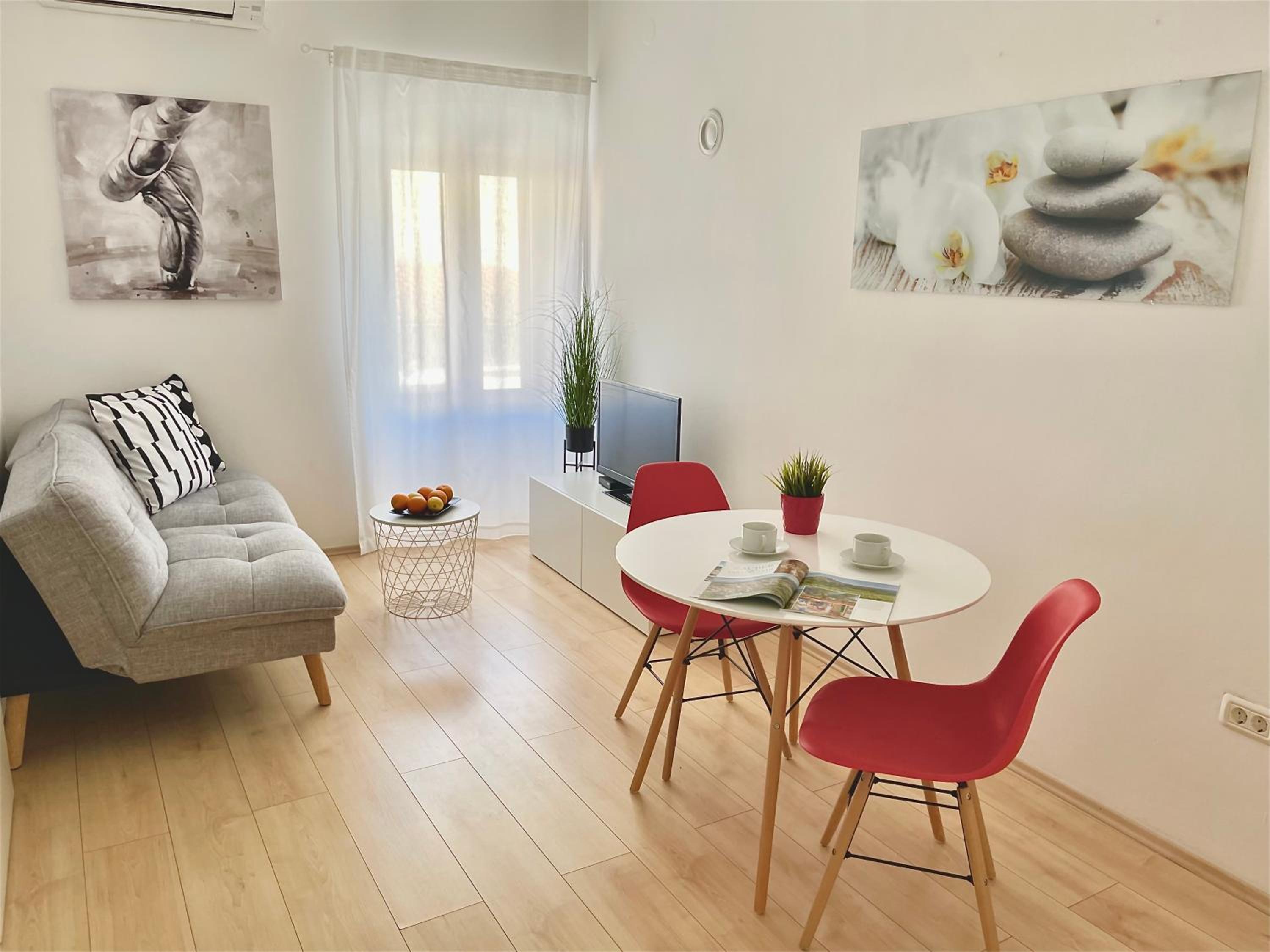 Standard One-Bedroom Apartment photo 1