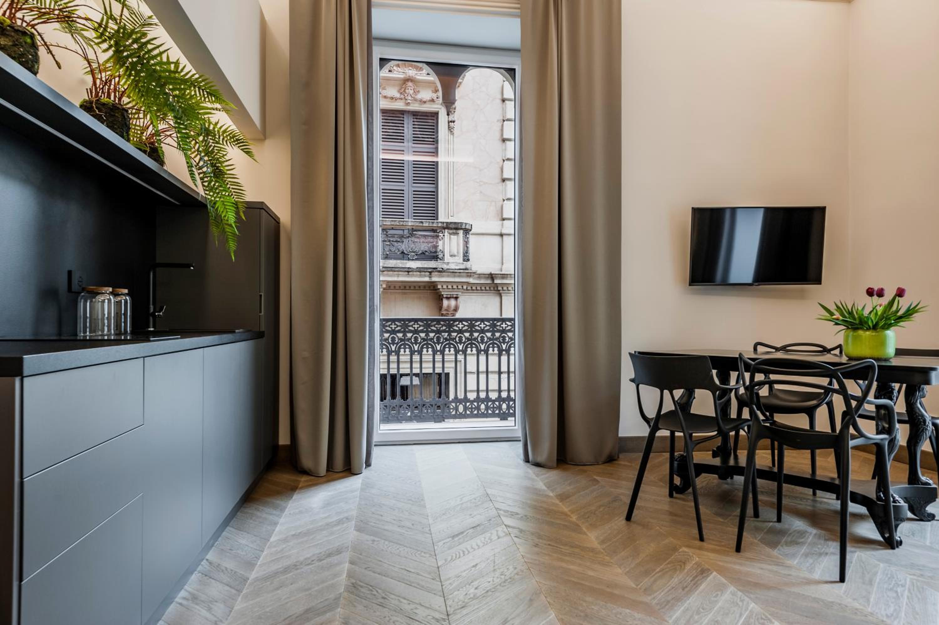 One-Bedroom Apartment - Photo 23