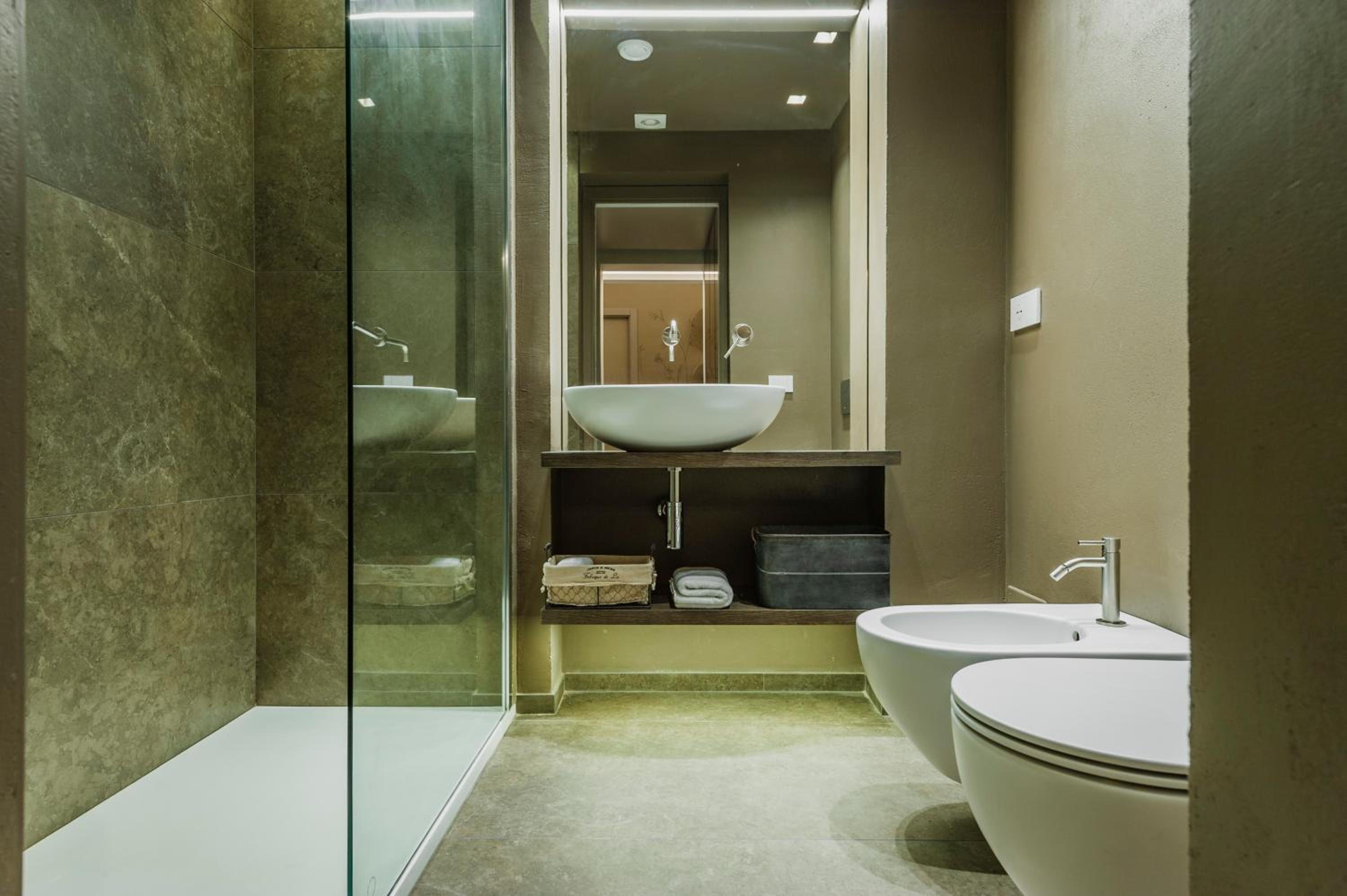 One-Bedroom Apartment - Photo 21
