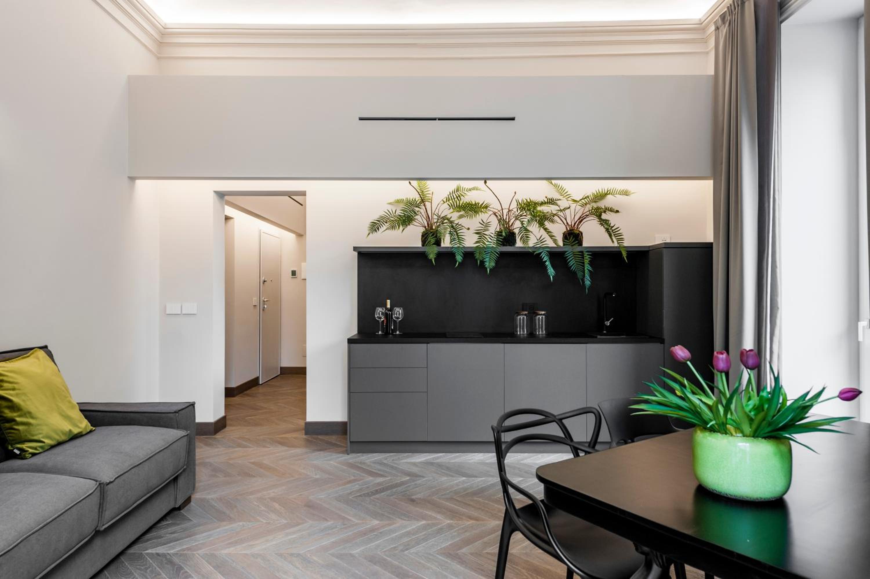 One-Bedroom Apartment - Photo 9