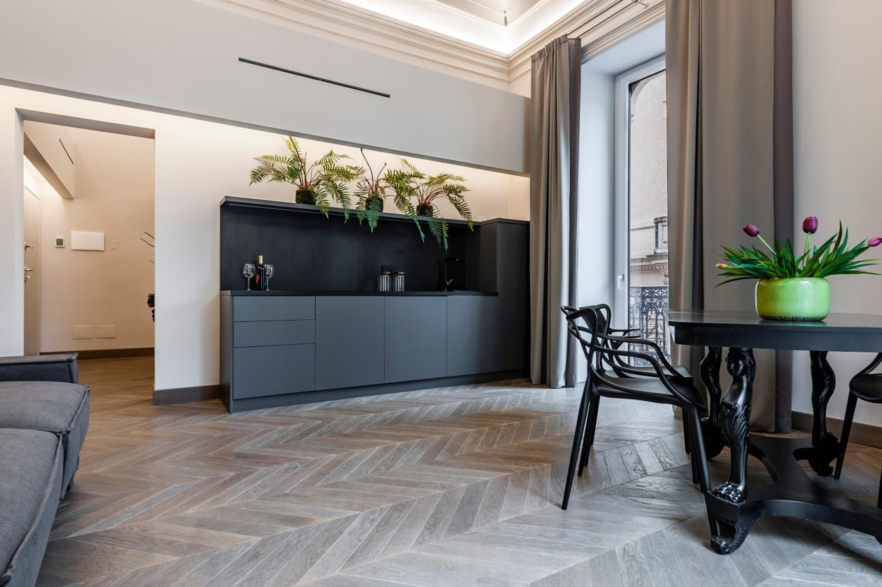 One-Bedroom Apartment - Photo 6