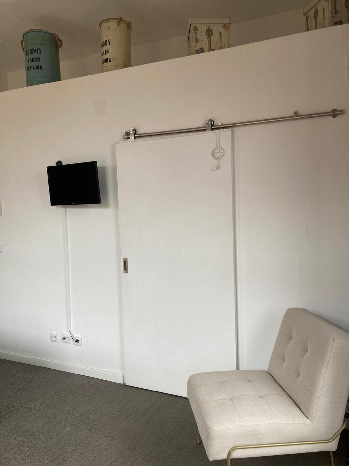 Deluxe Suite - Photo 3