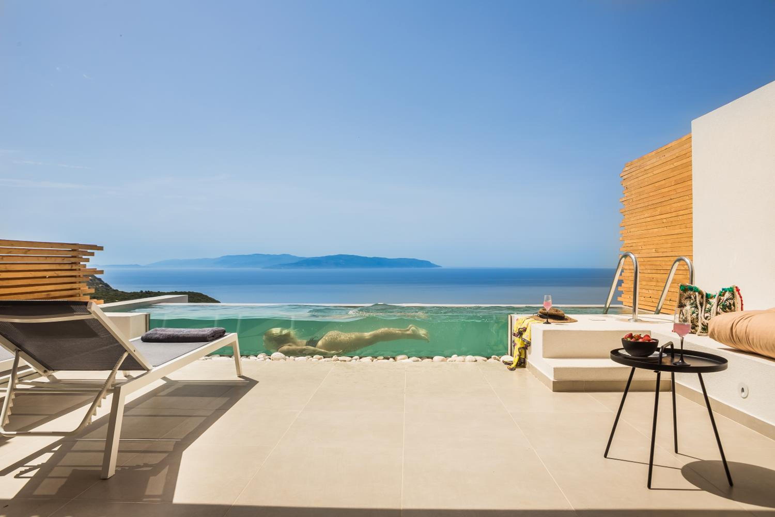Suite with Private Pool - Photo 6