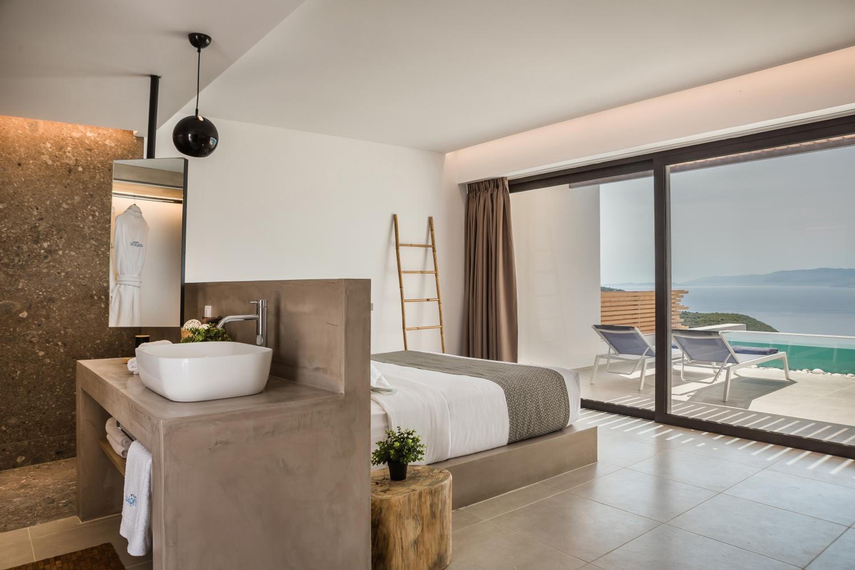 Suite with Private Pool - Photo 2