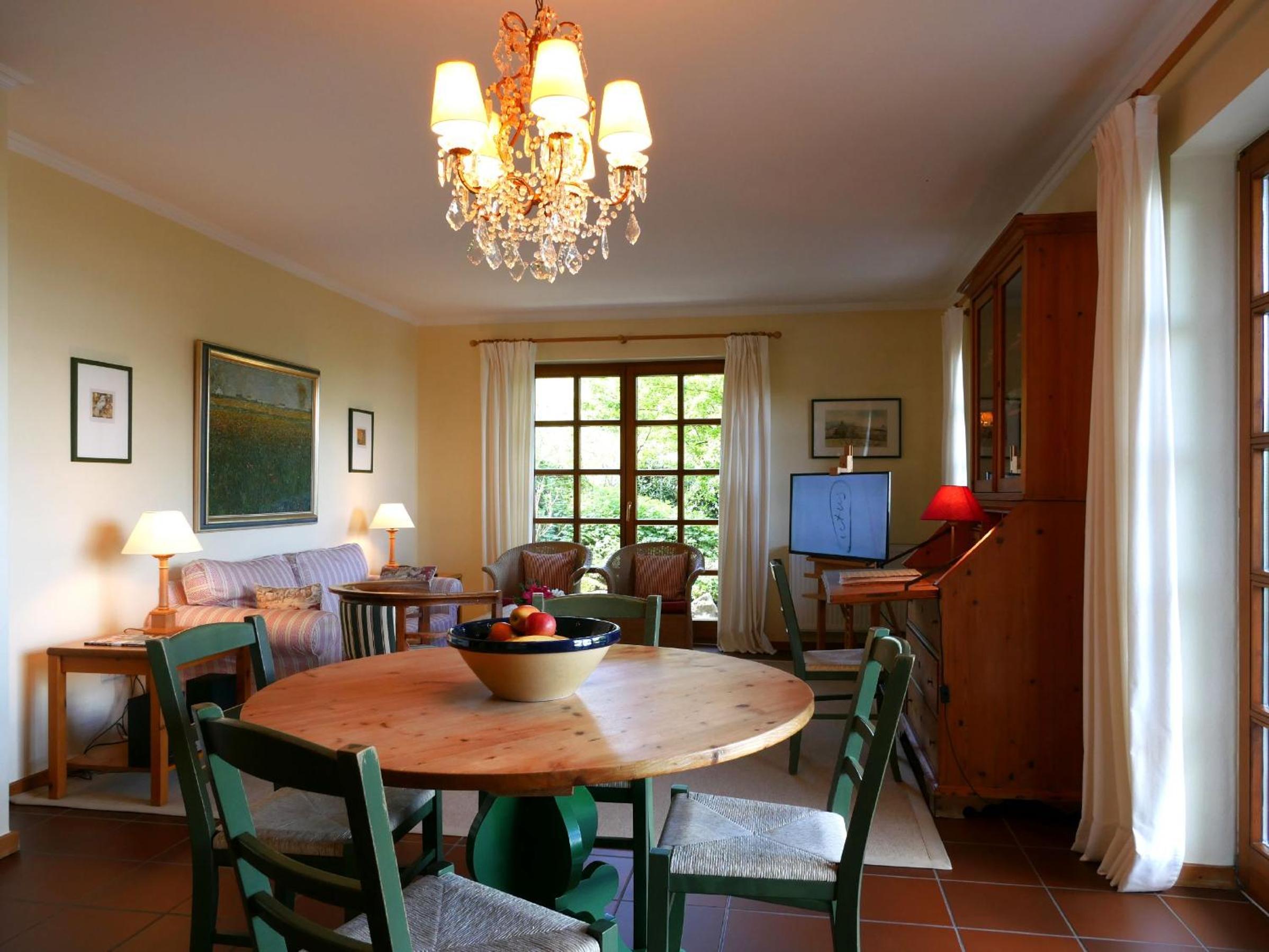 Two-Bedroom Deluxe Apartment with Garden View
