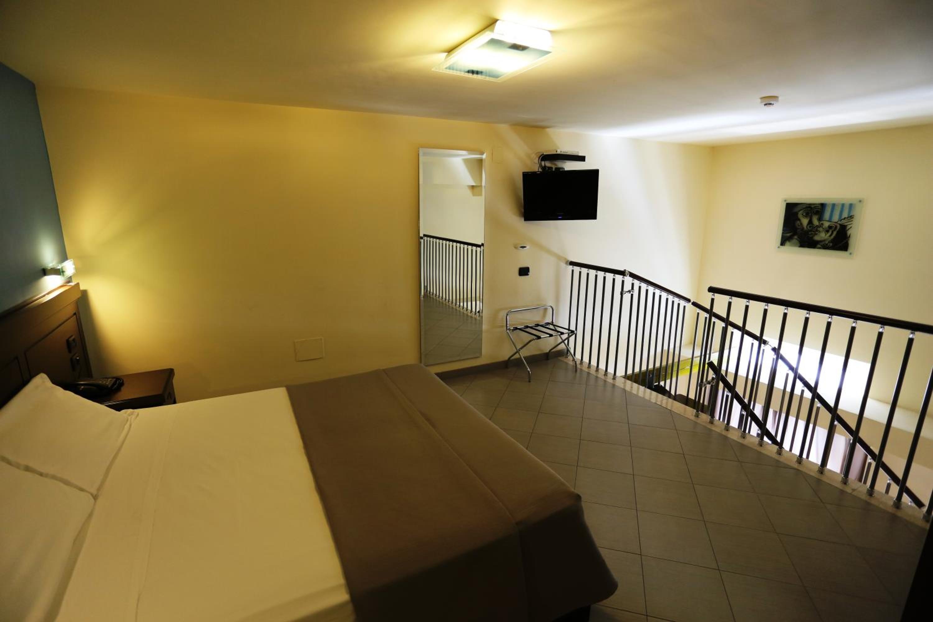 Triple Room - Photo 5