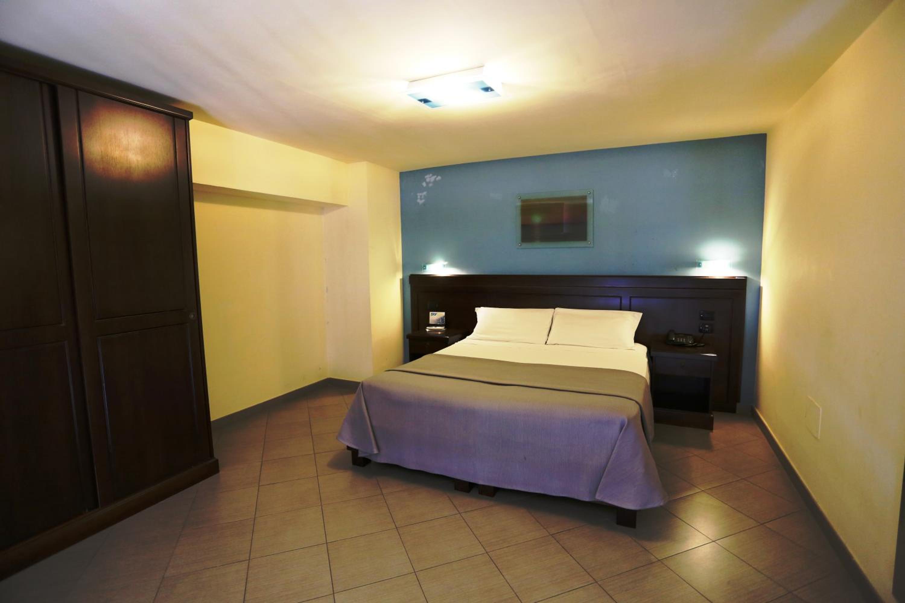 Triple Room - Photo 1