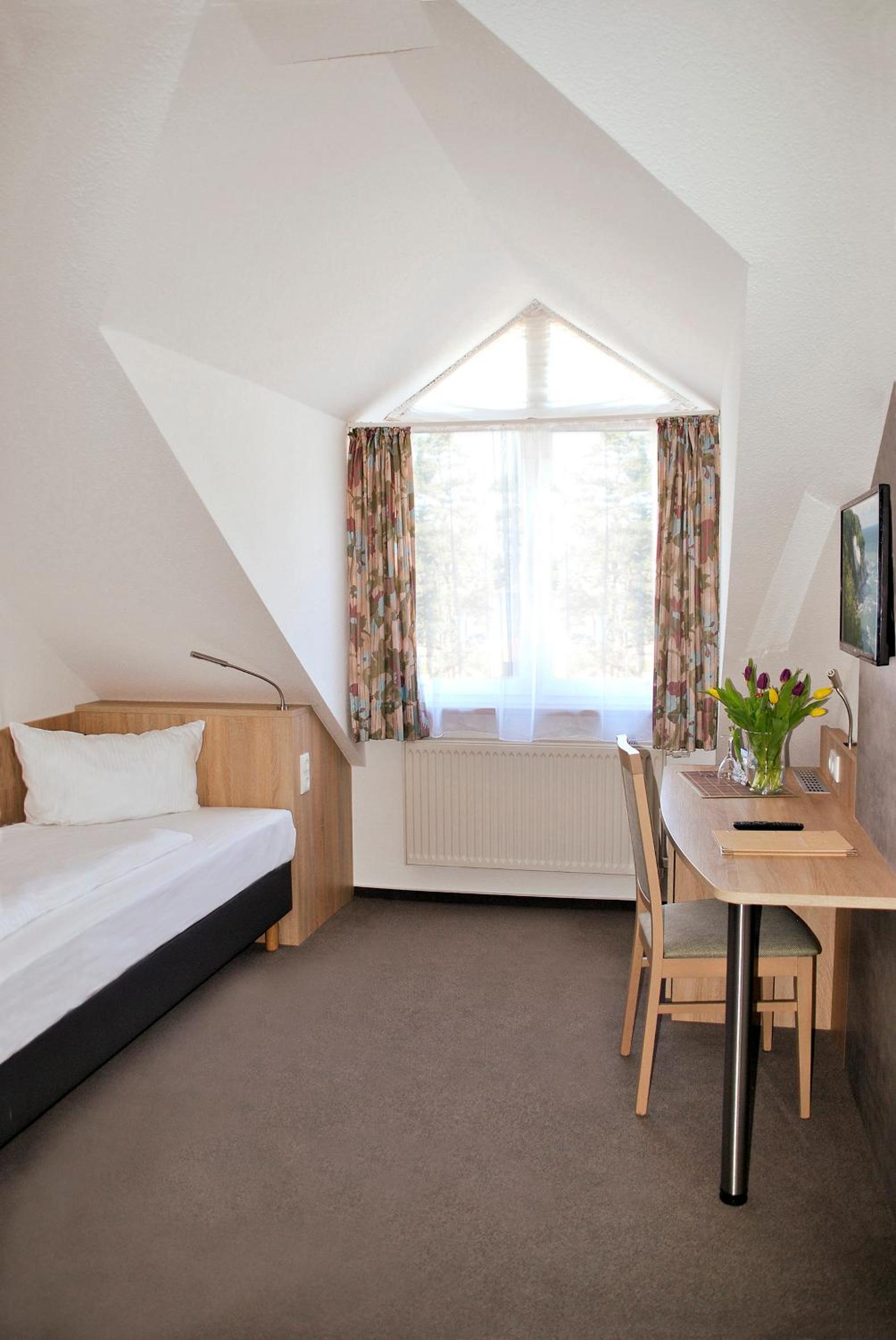 Standard Single Room
