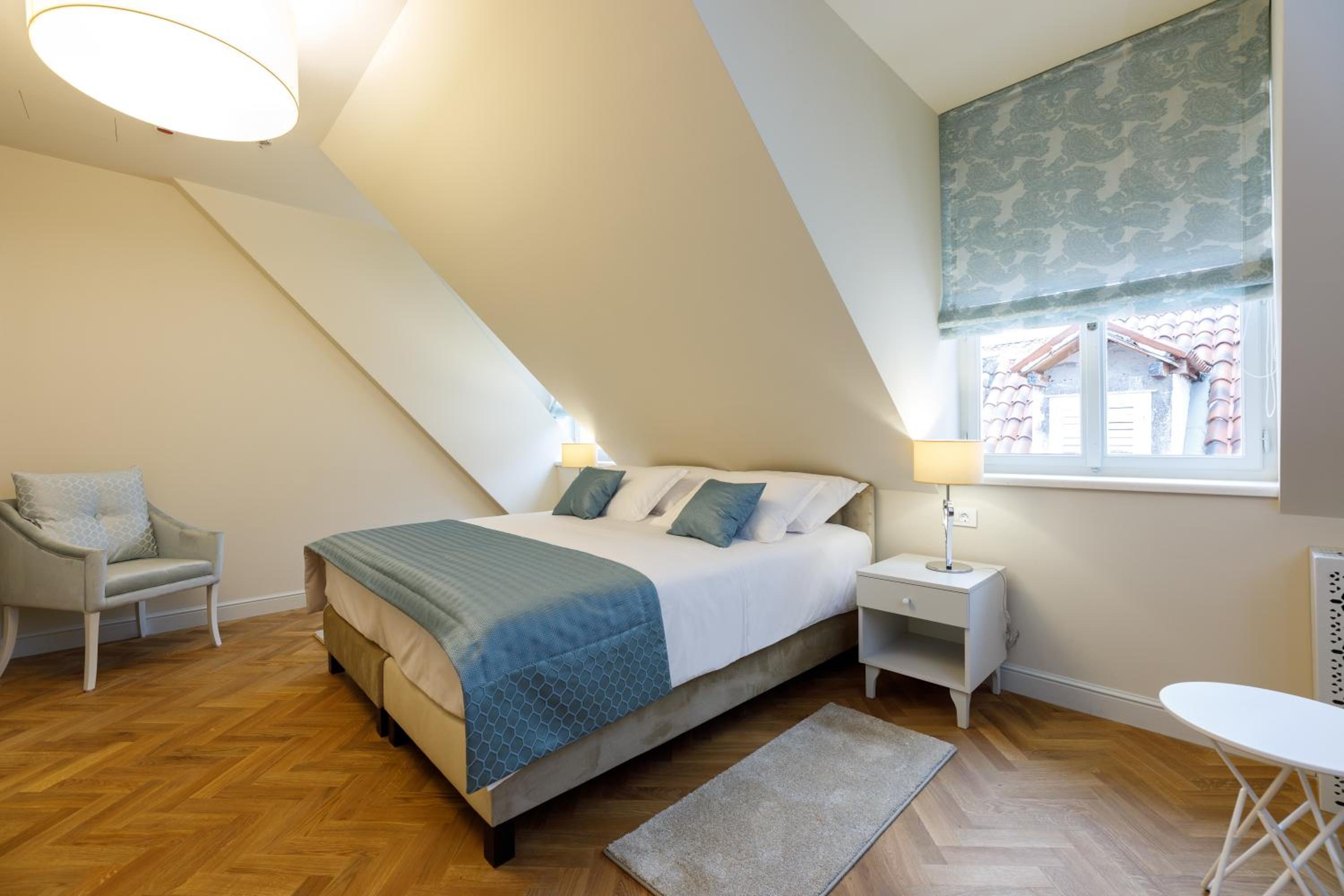 Standard Double or Twin Room - Photo 2