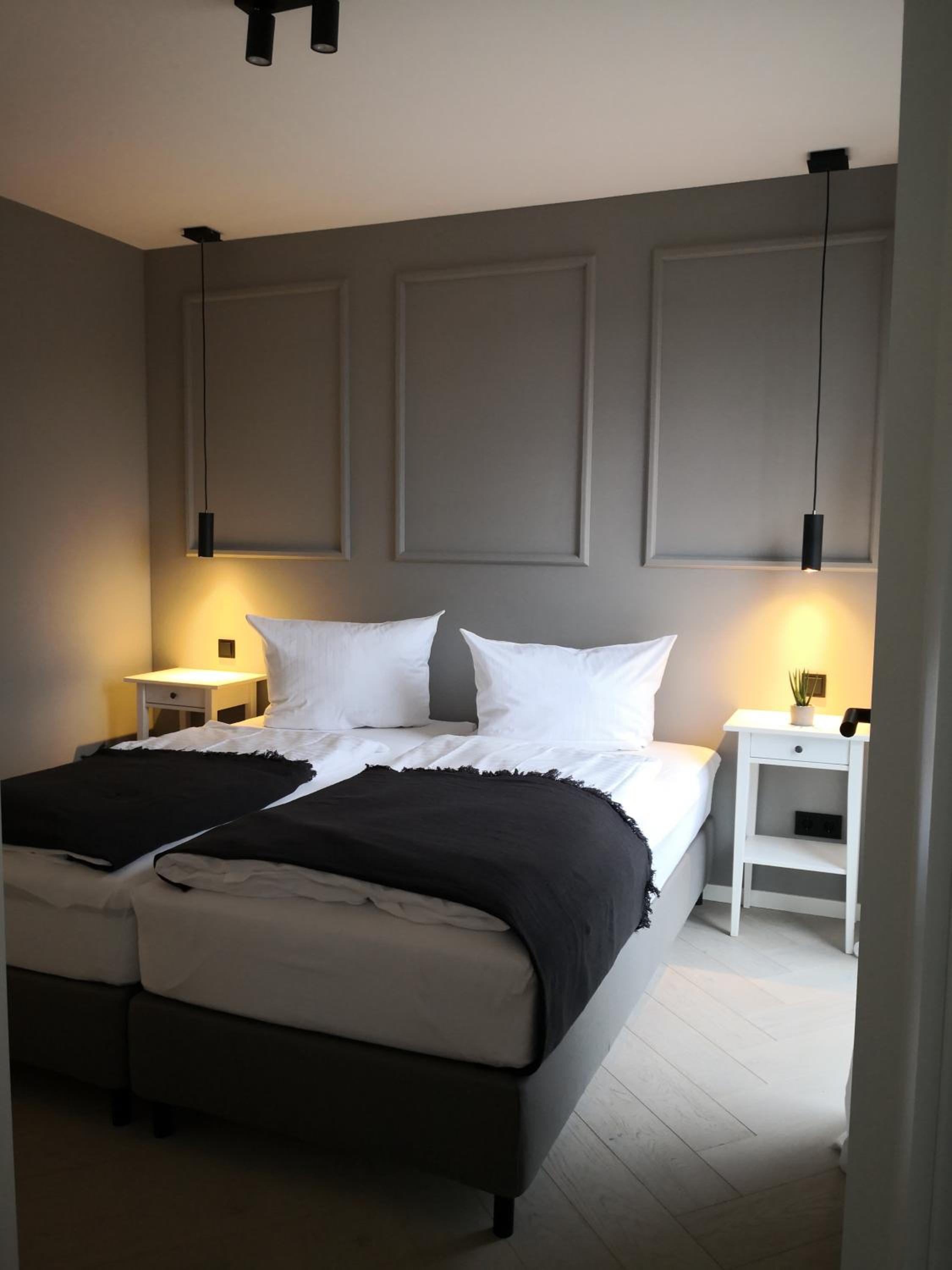One-Bedroom Apartment with Balcony - Photo 14