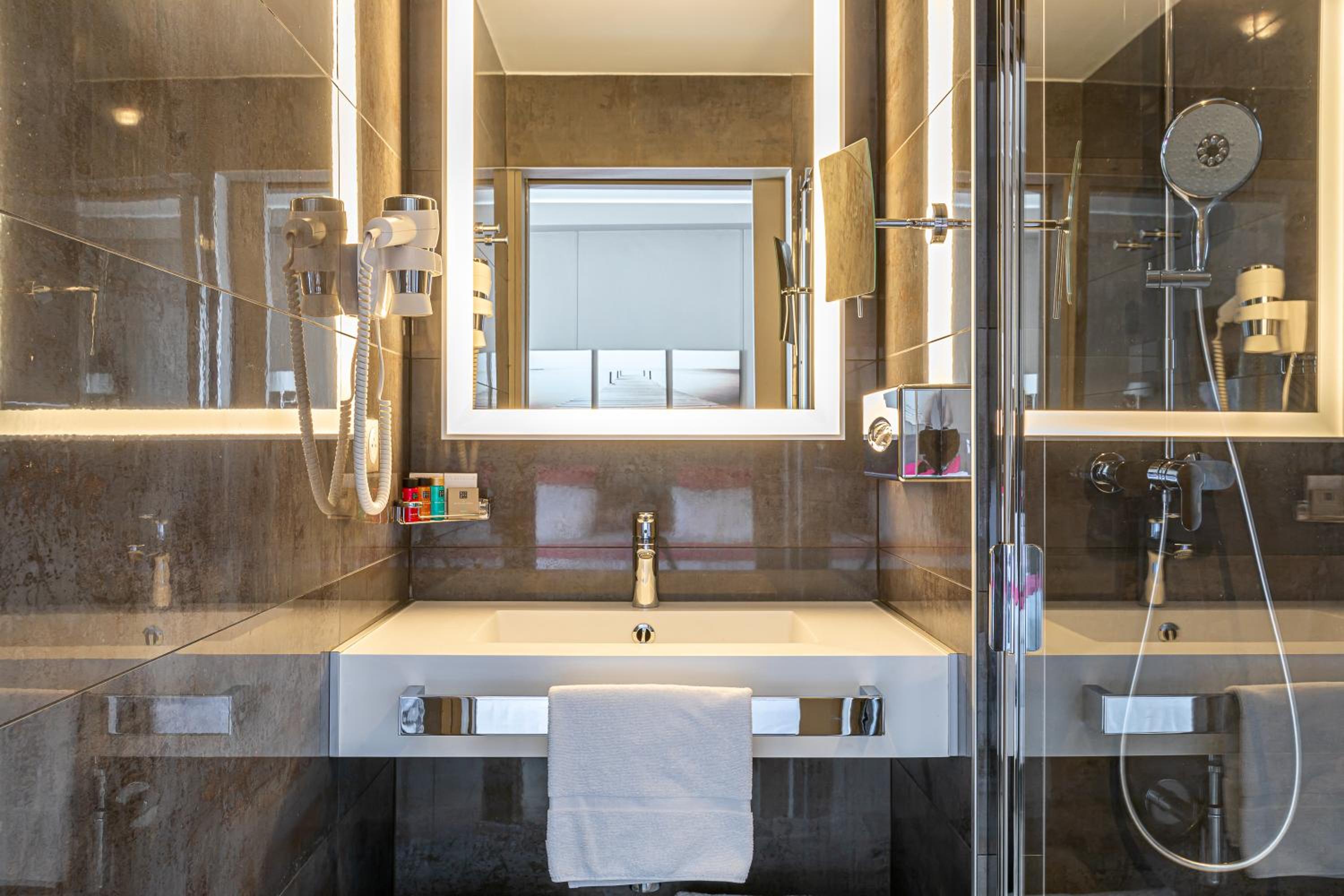 Superior Double Room - Photo 9