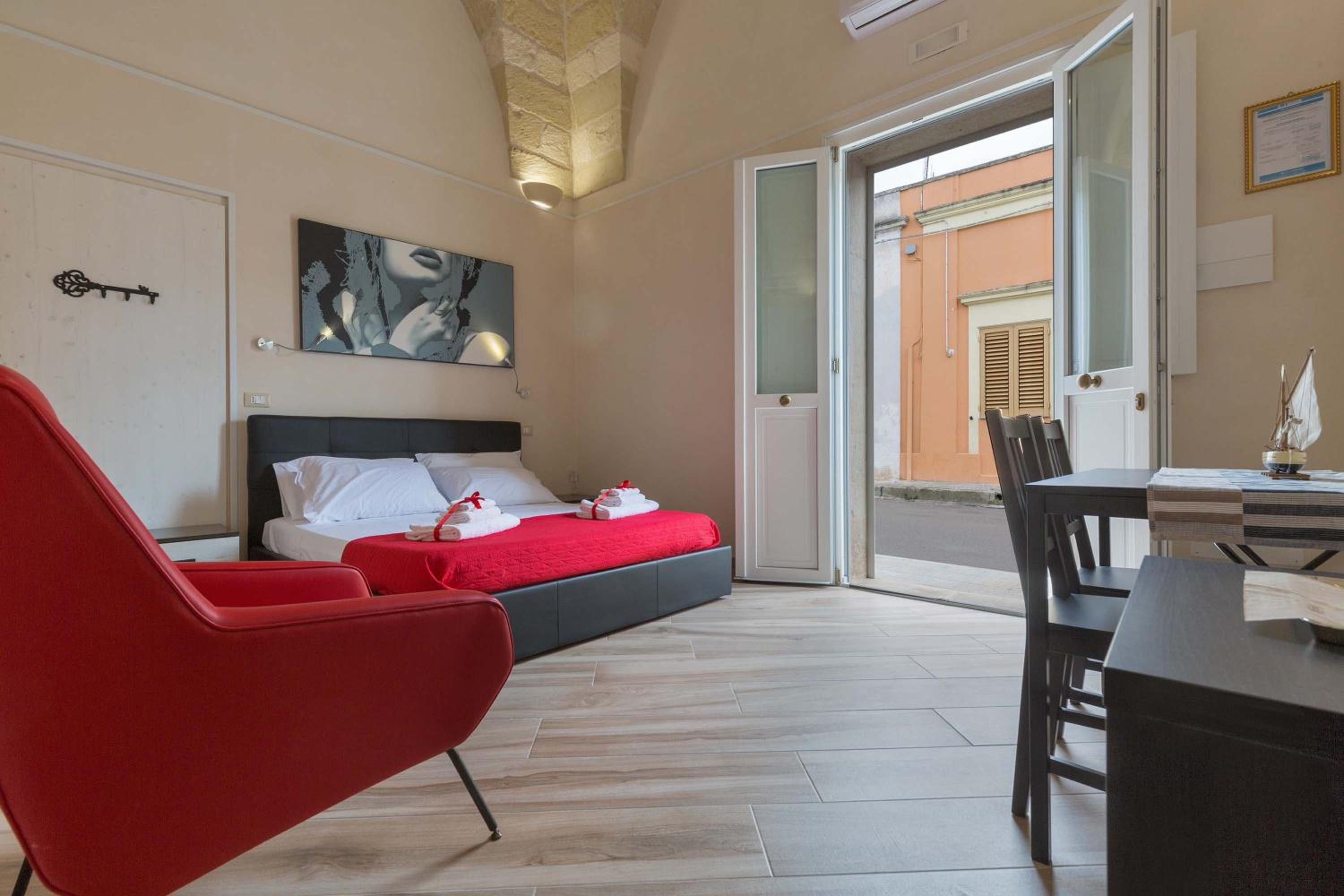 Large Double Room photo 1