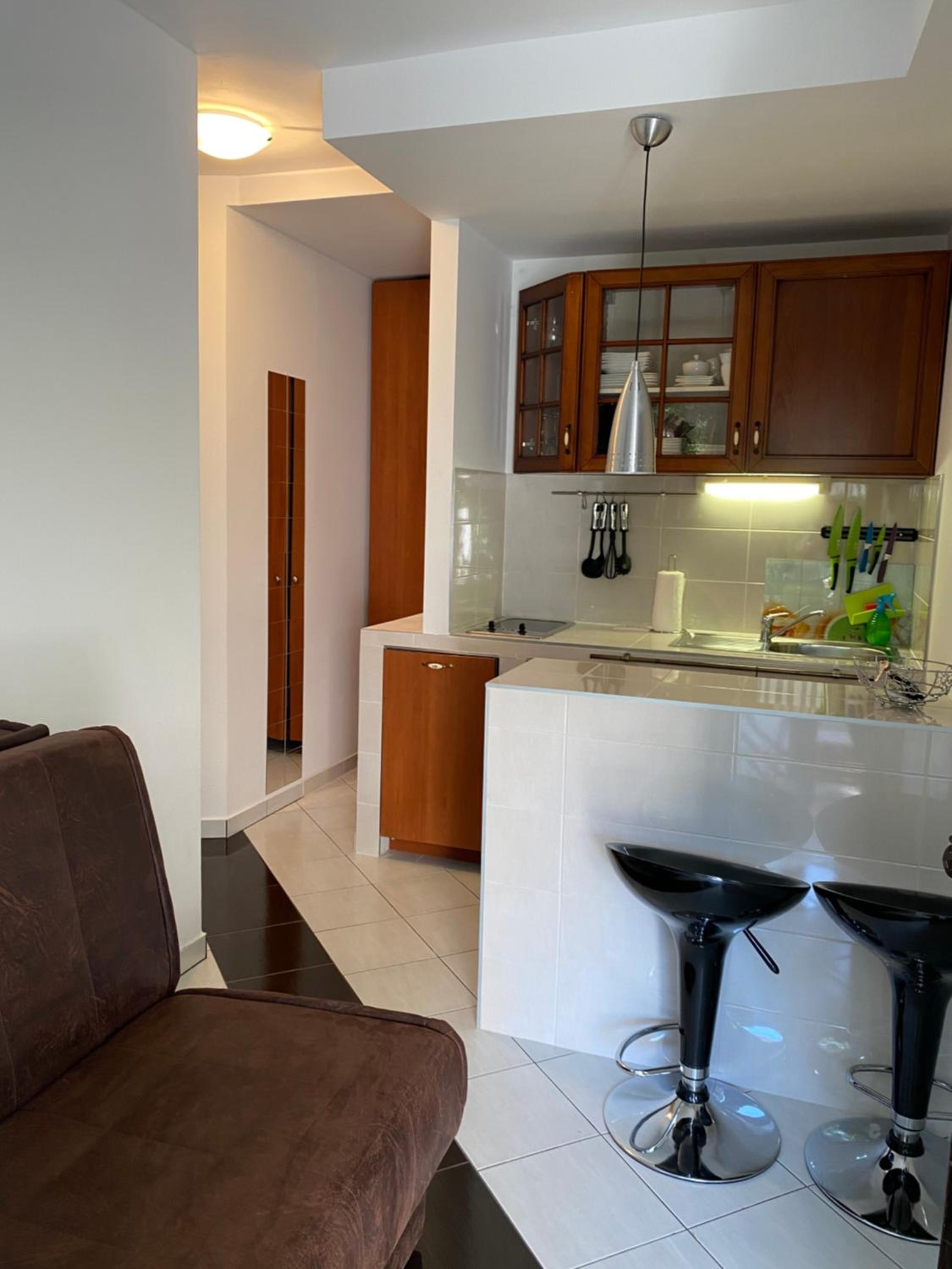 Studio Apartment - Photo 1
