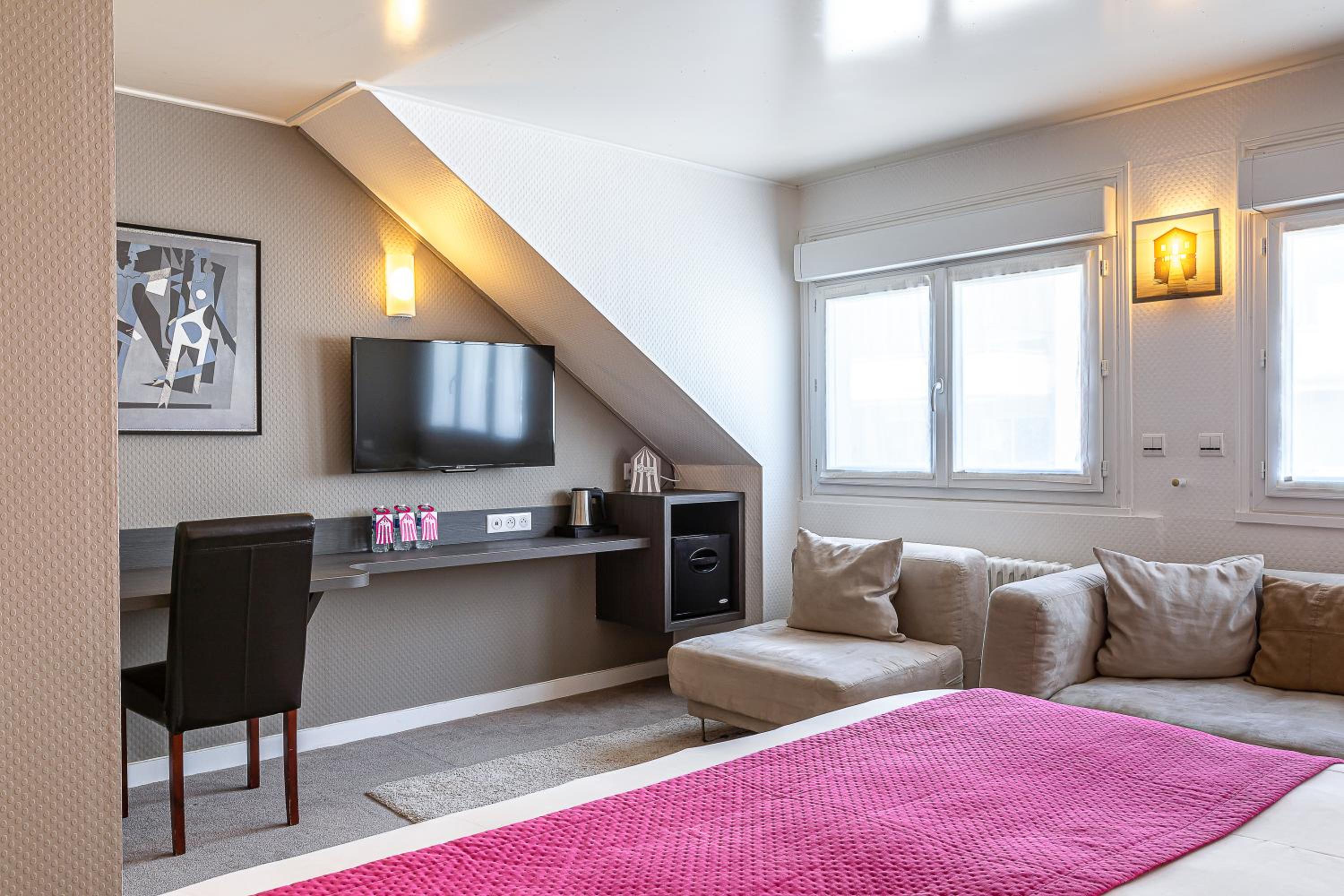 Superior Triple Room photo 2
