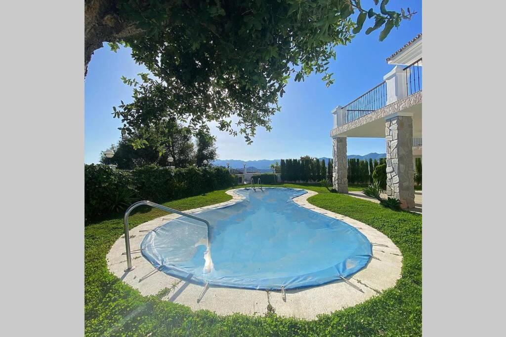 Villa photo 2
