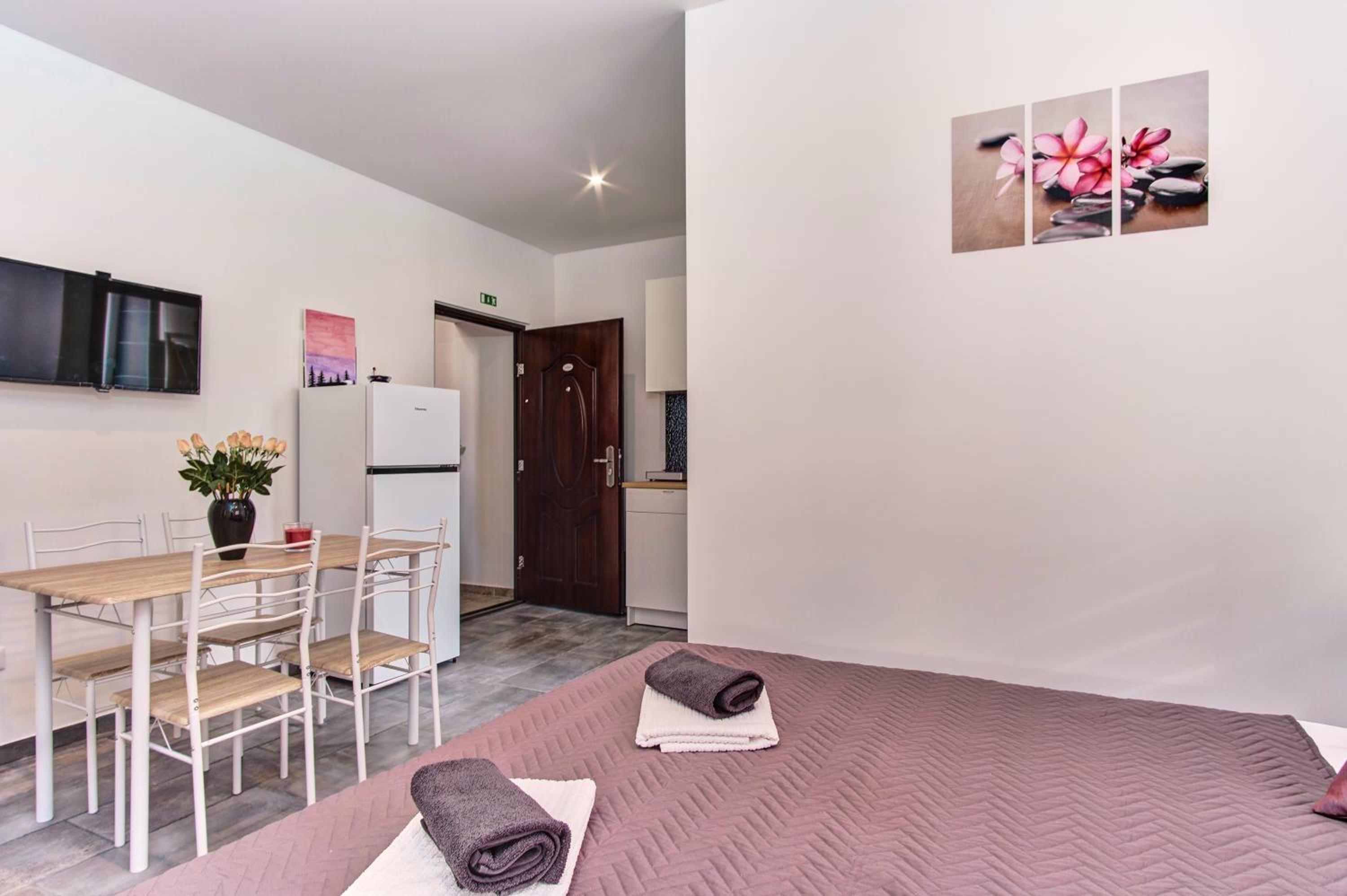 Studio Apartment