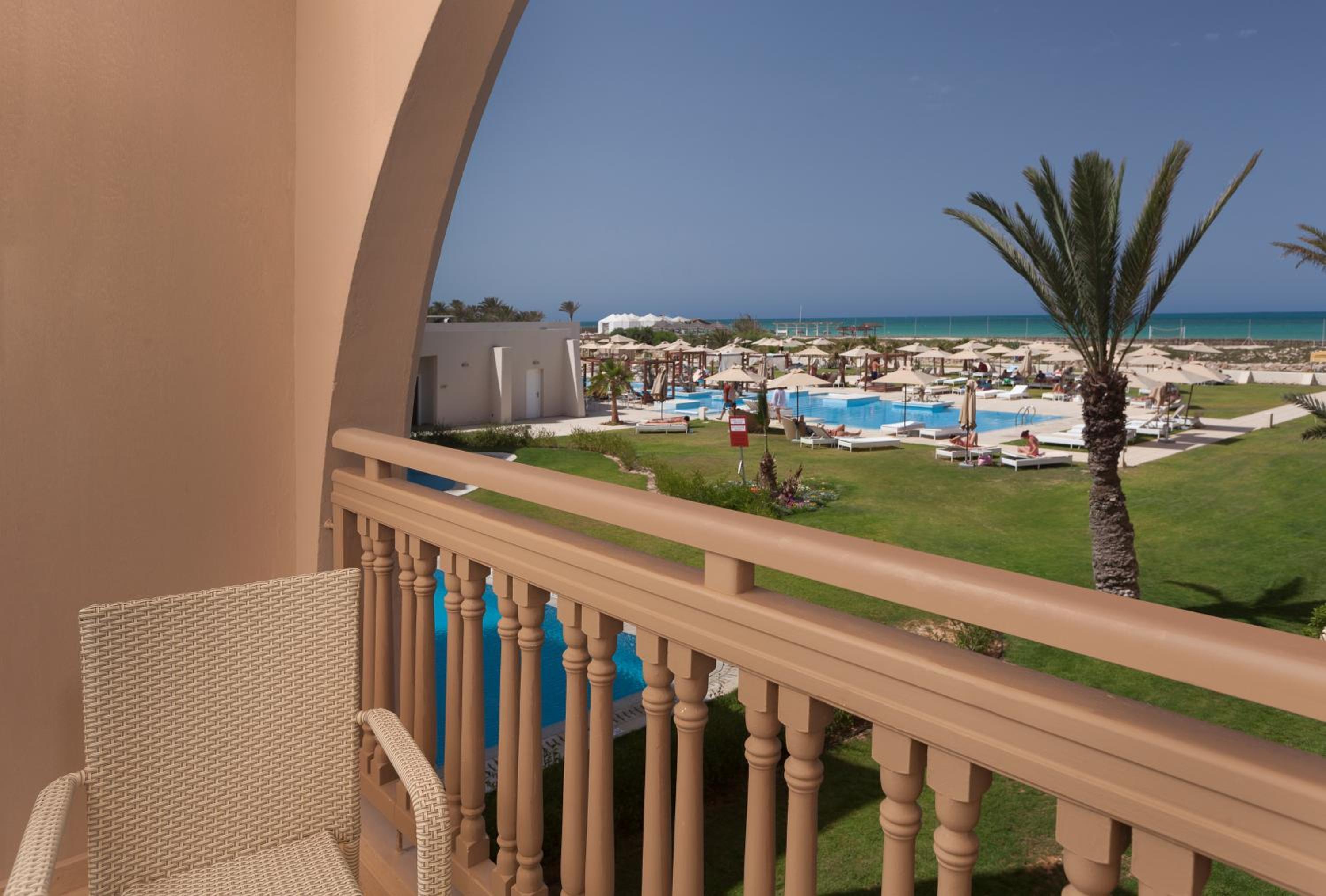 Double Room with Sea View - Photo 6