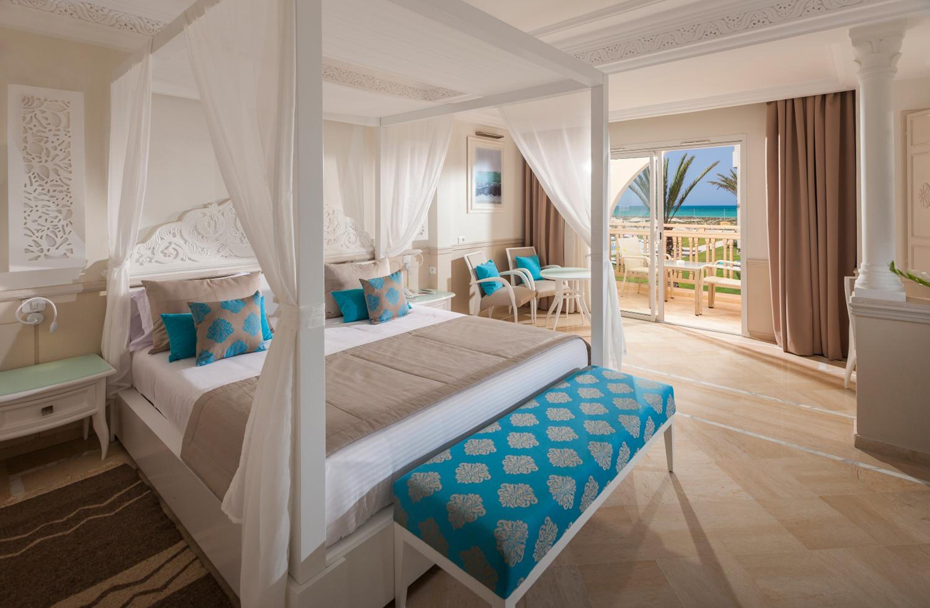 Double Room with Sea View - Photo 1