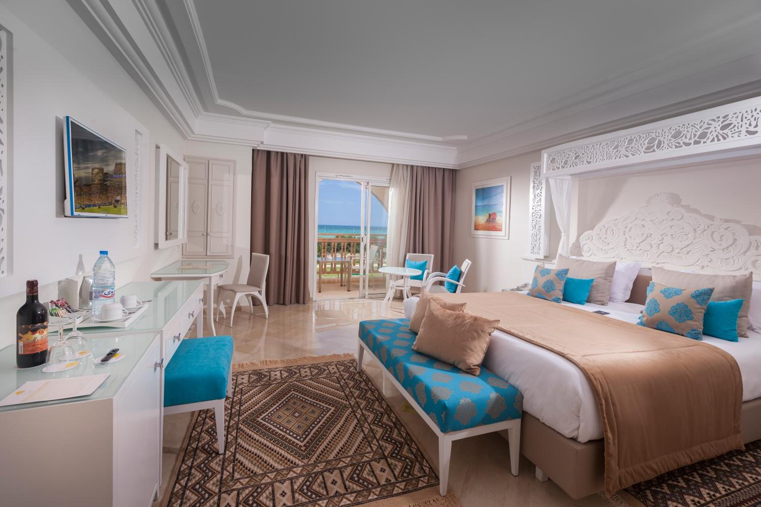 Double Room with Sea View - Photo 4