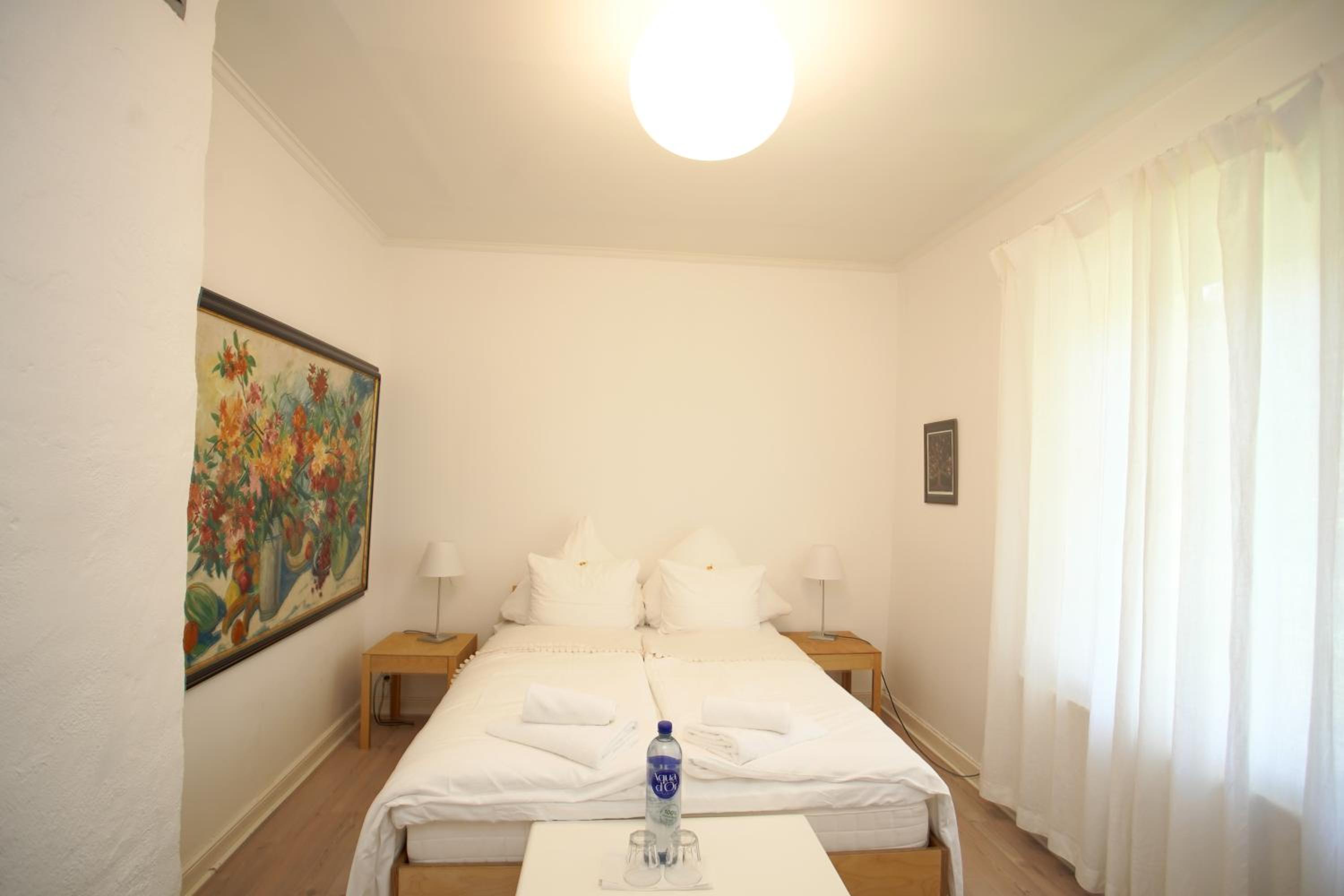Double Room with Shared Bathroom annex photo 3