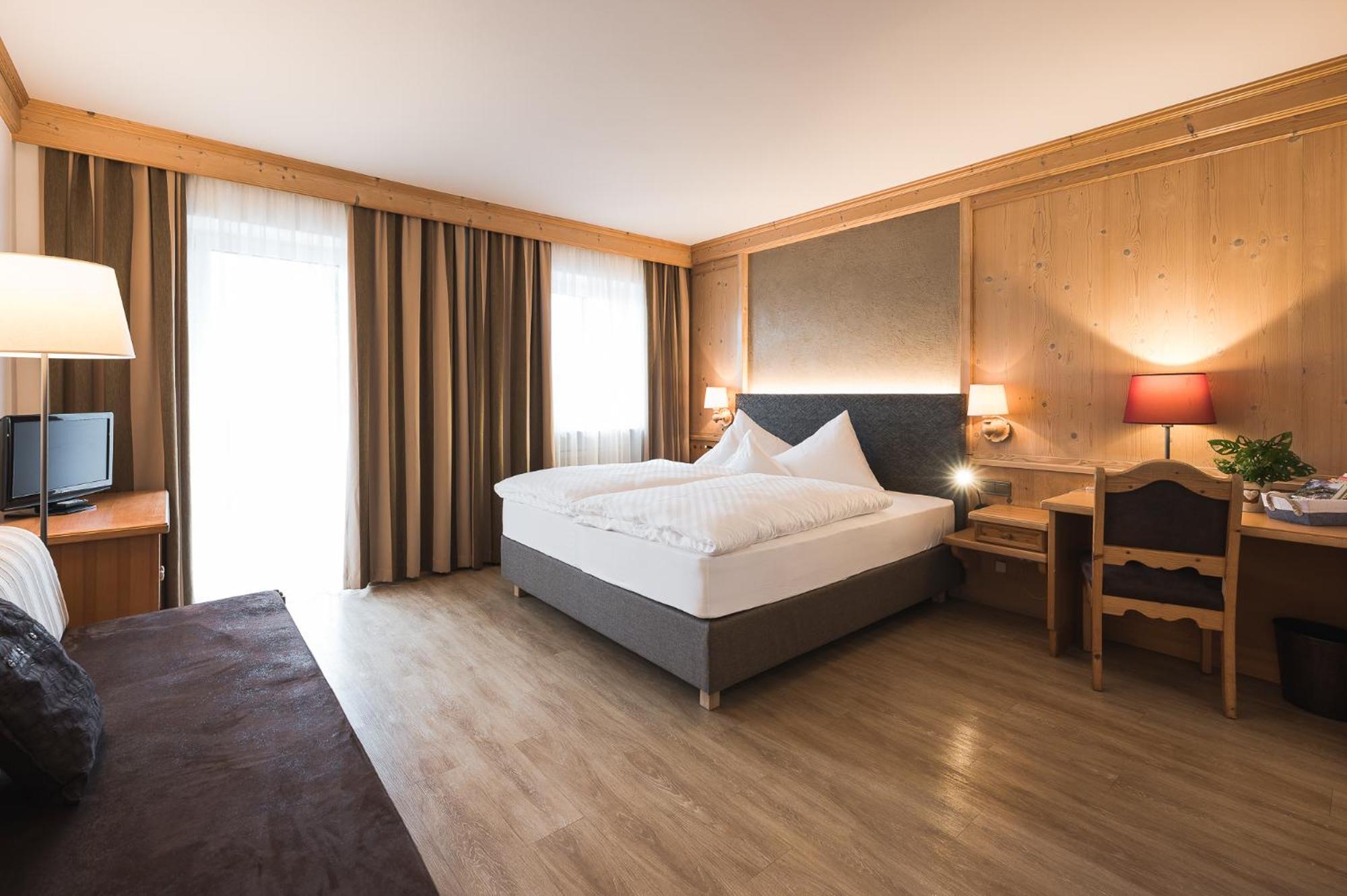 Superior Double Room with Balcony