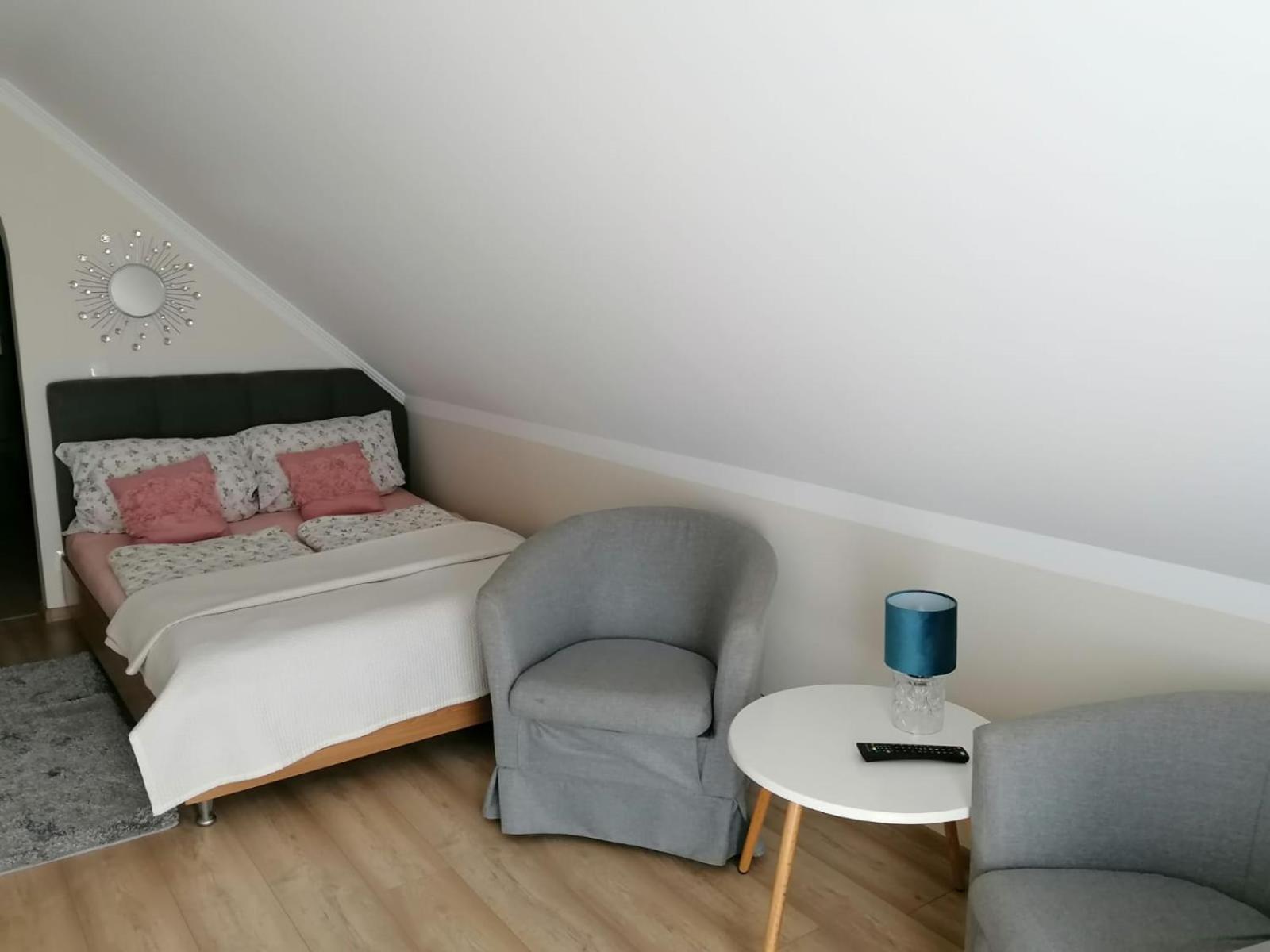 Basic Double Room photo 2