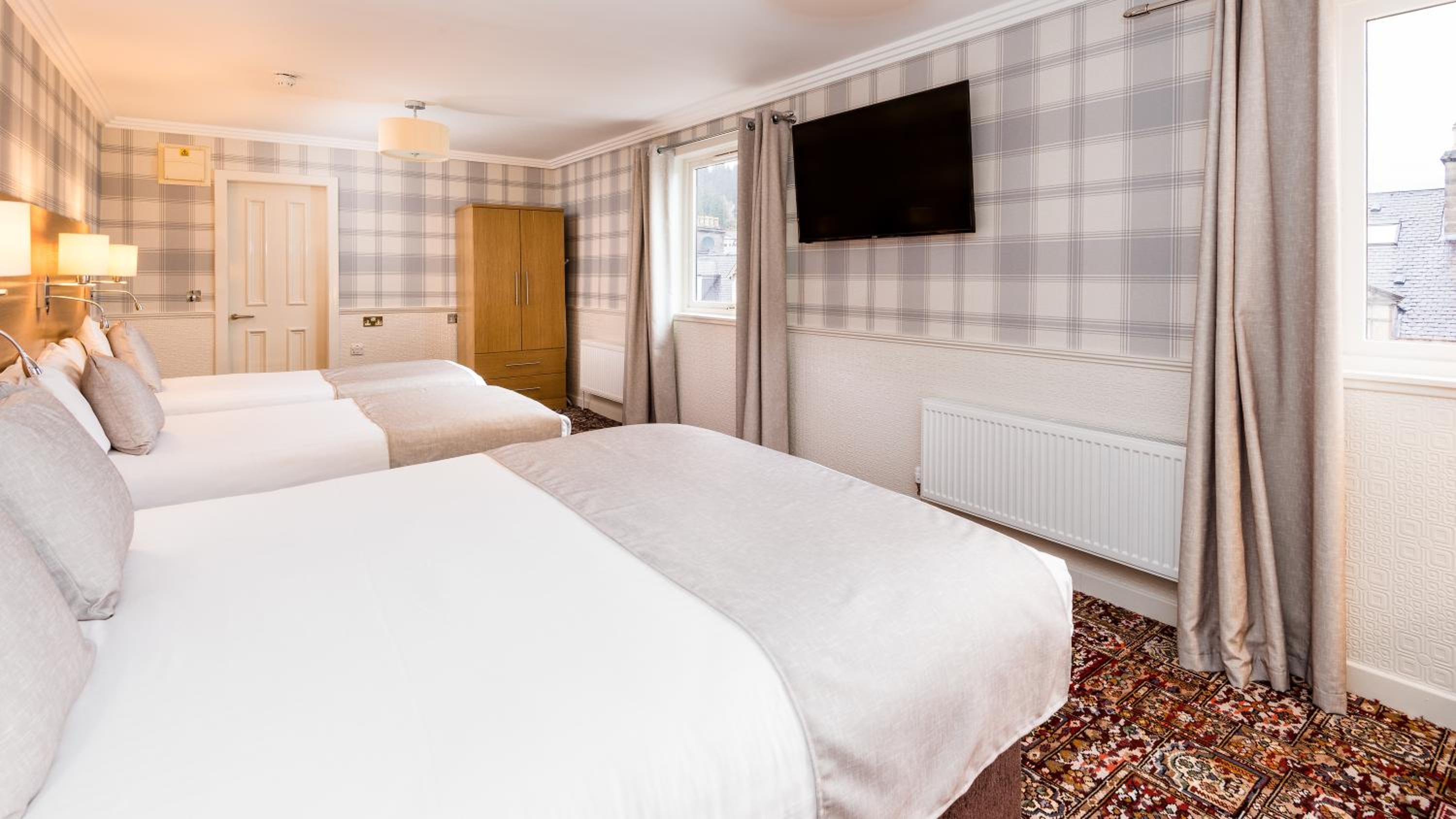 Atholl Room (2 x Double beds) photo 2