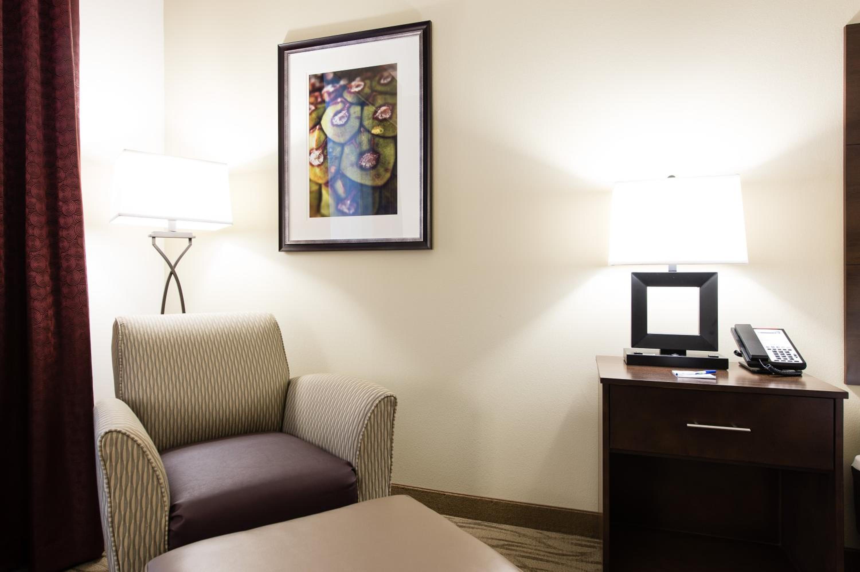 Standard King Room photo 1