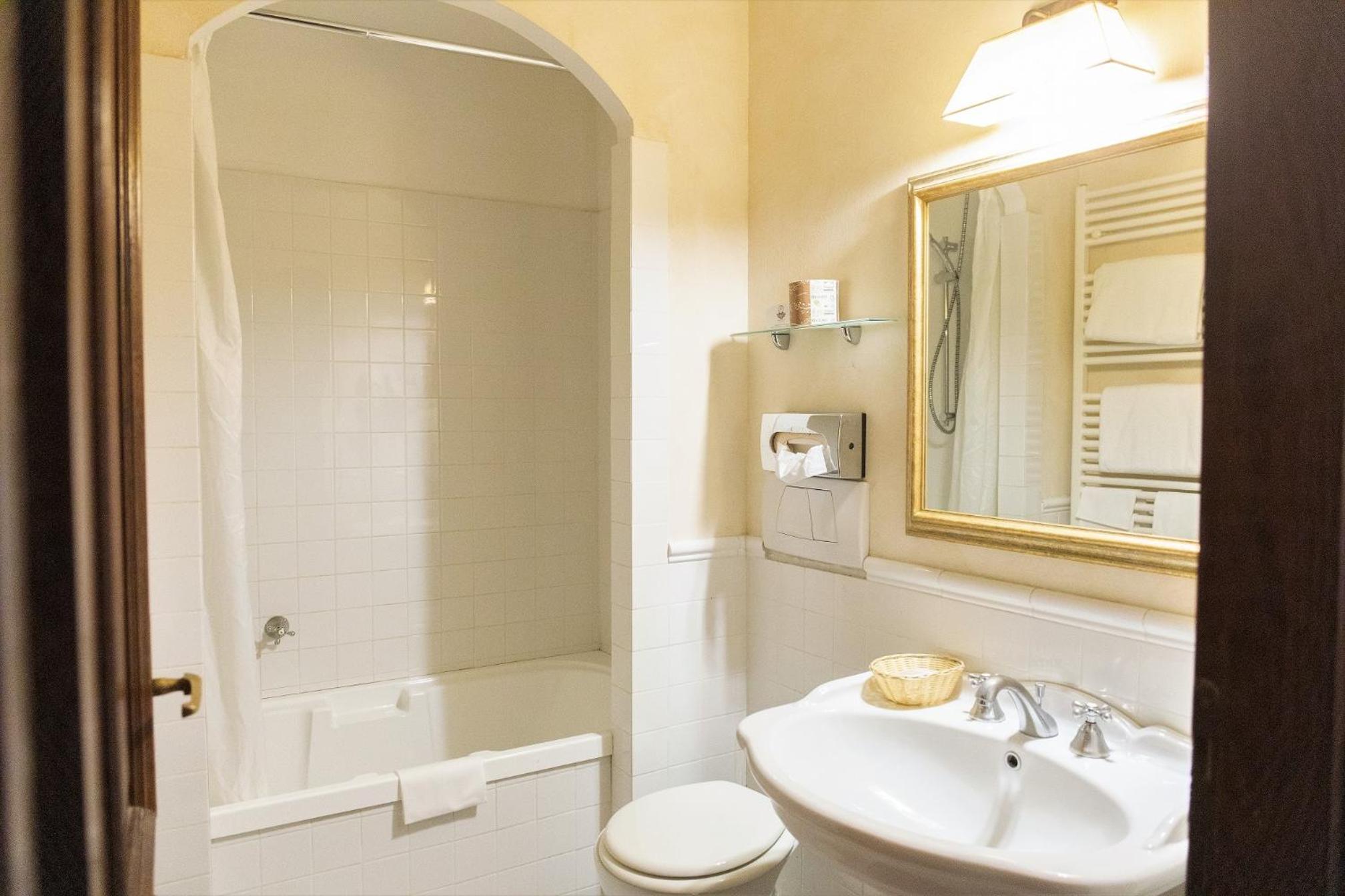 Charme Double or Twin Room - Photo 8